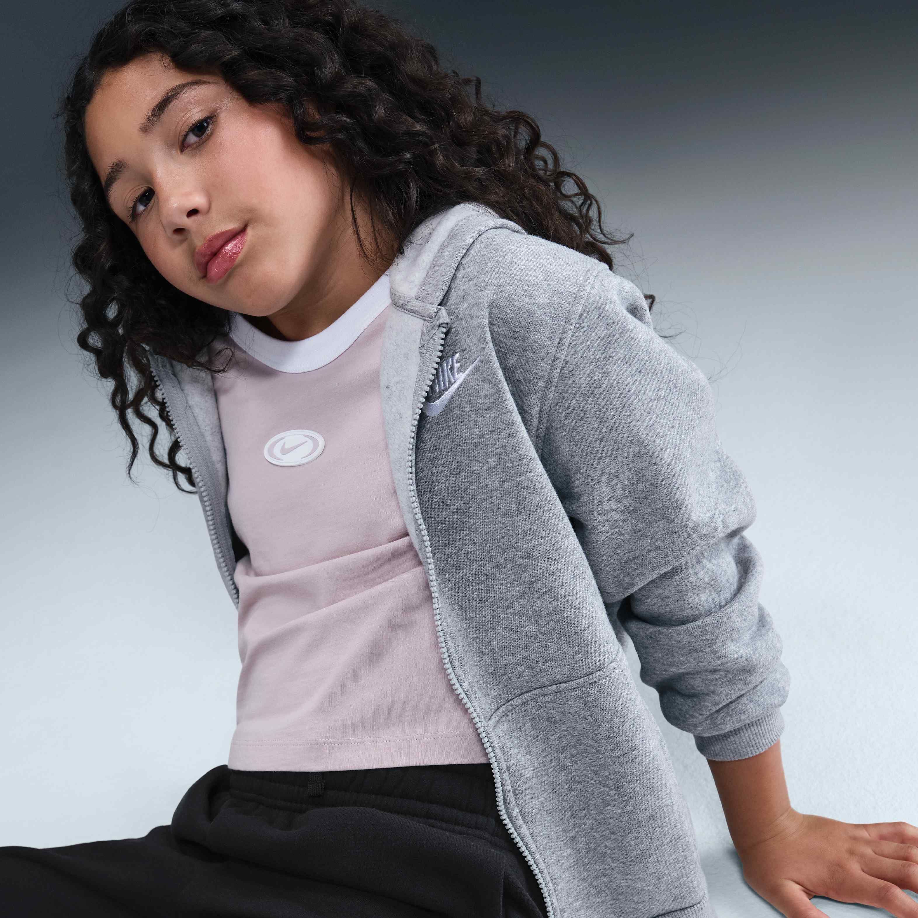 نايكي سبورتسوير image number 4