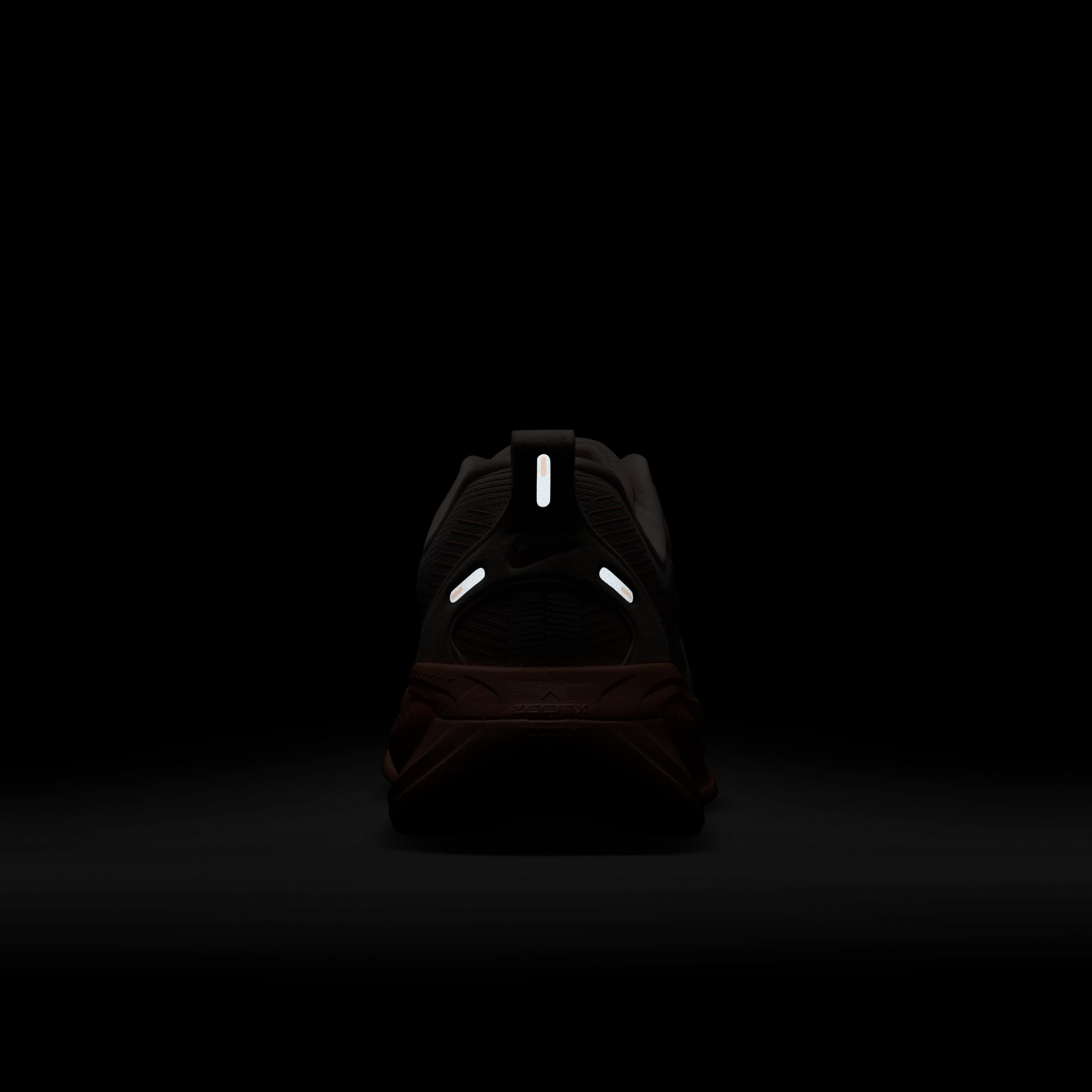 نايكي فوميرو 18 image number 8