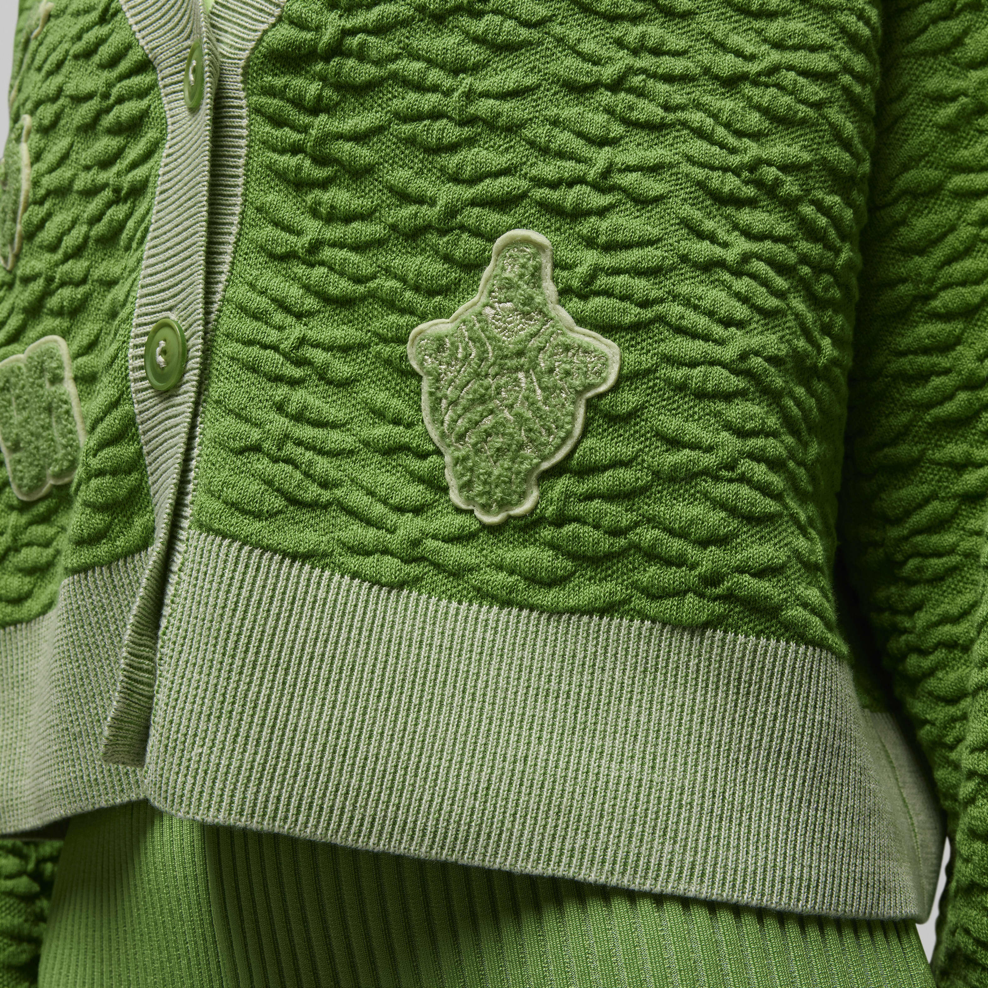 Jordan x UNION x Bephies Beauty Supply image number 4