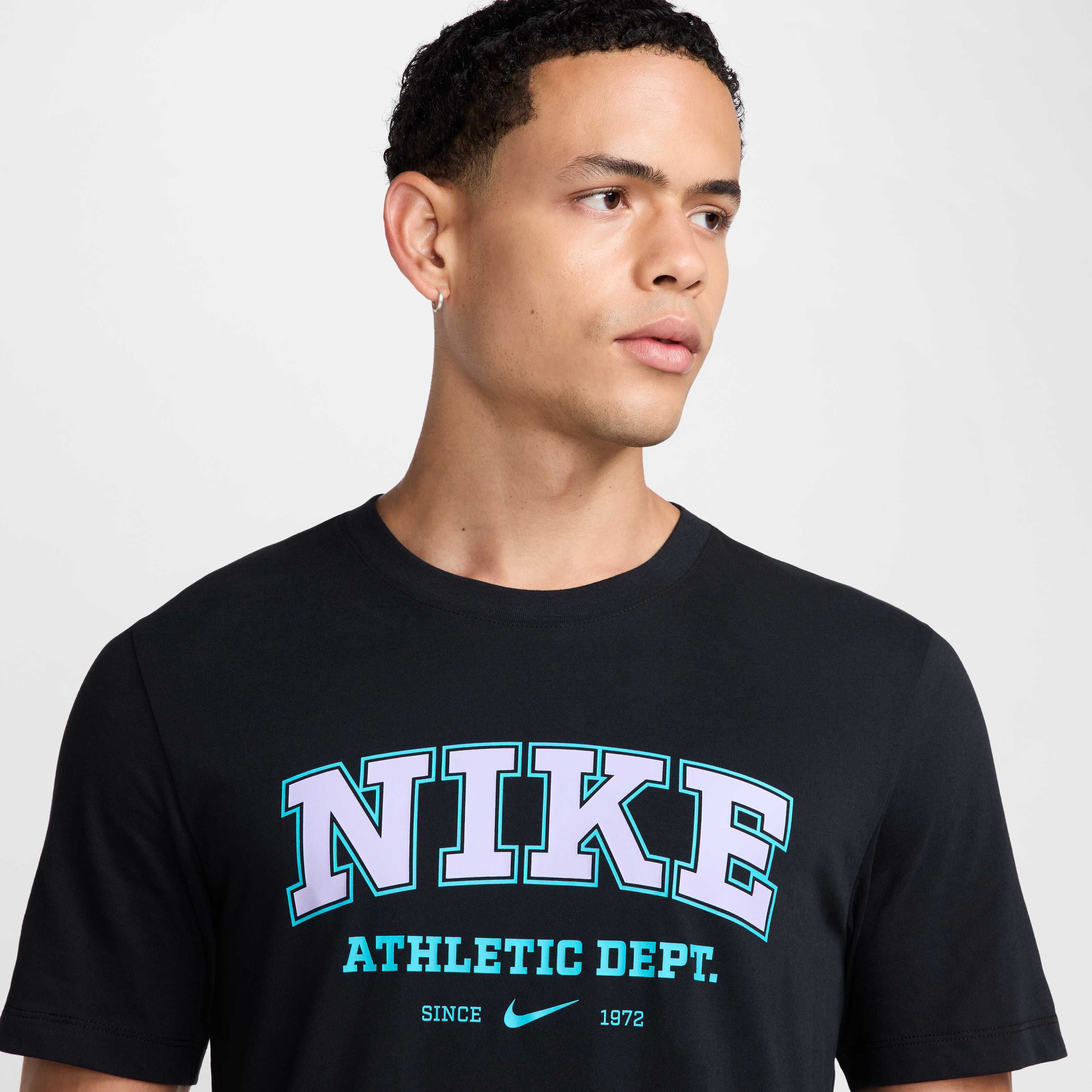 Nike image number 2