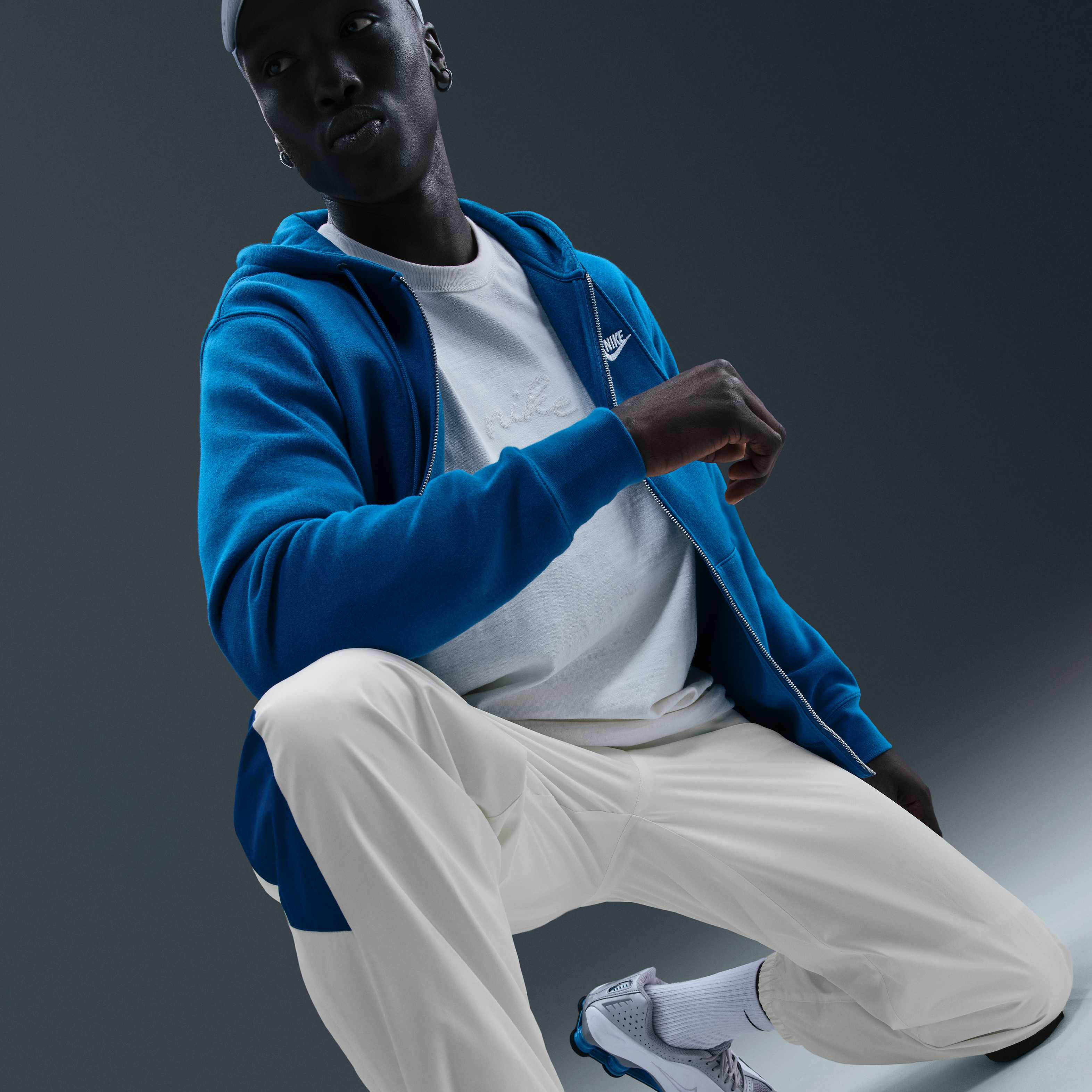Nike Windrunner image number 4