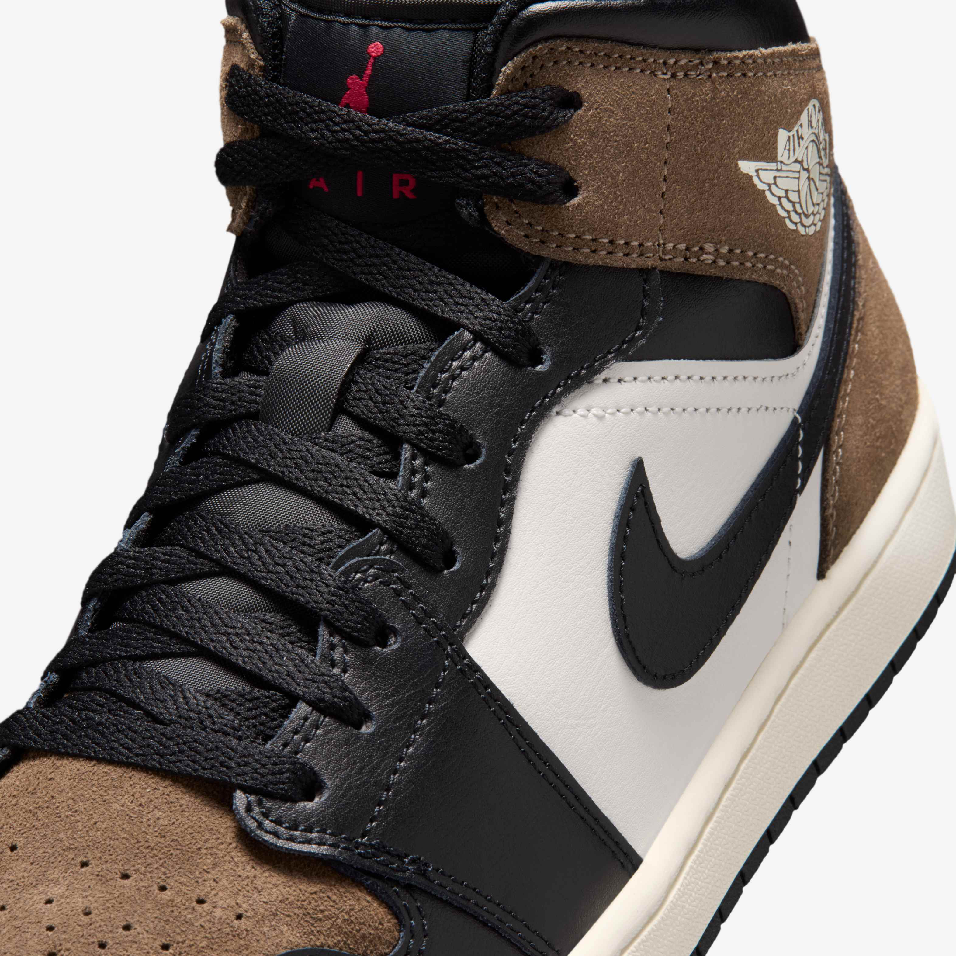 Air Jordan 1 Mid image number 6