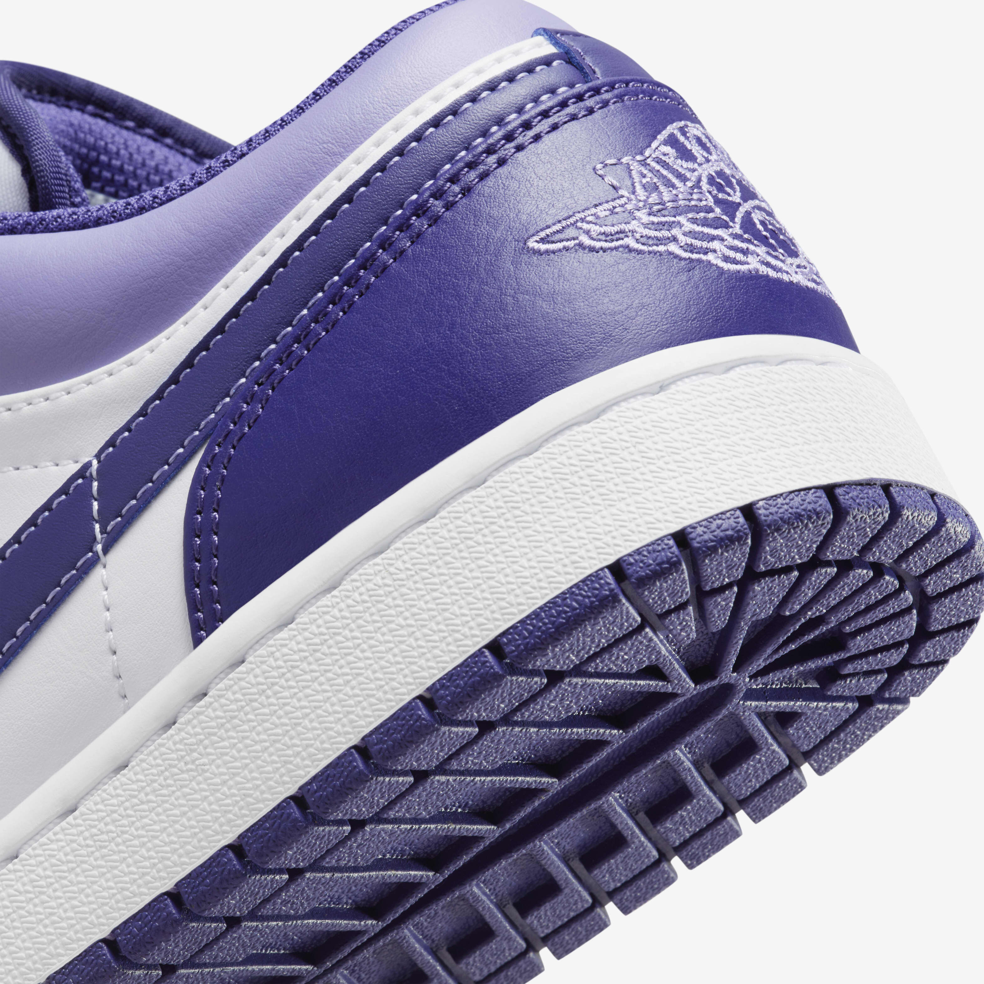 اير جوردن 1 لو image number 7