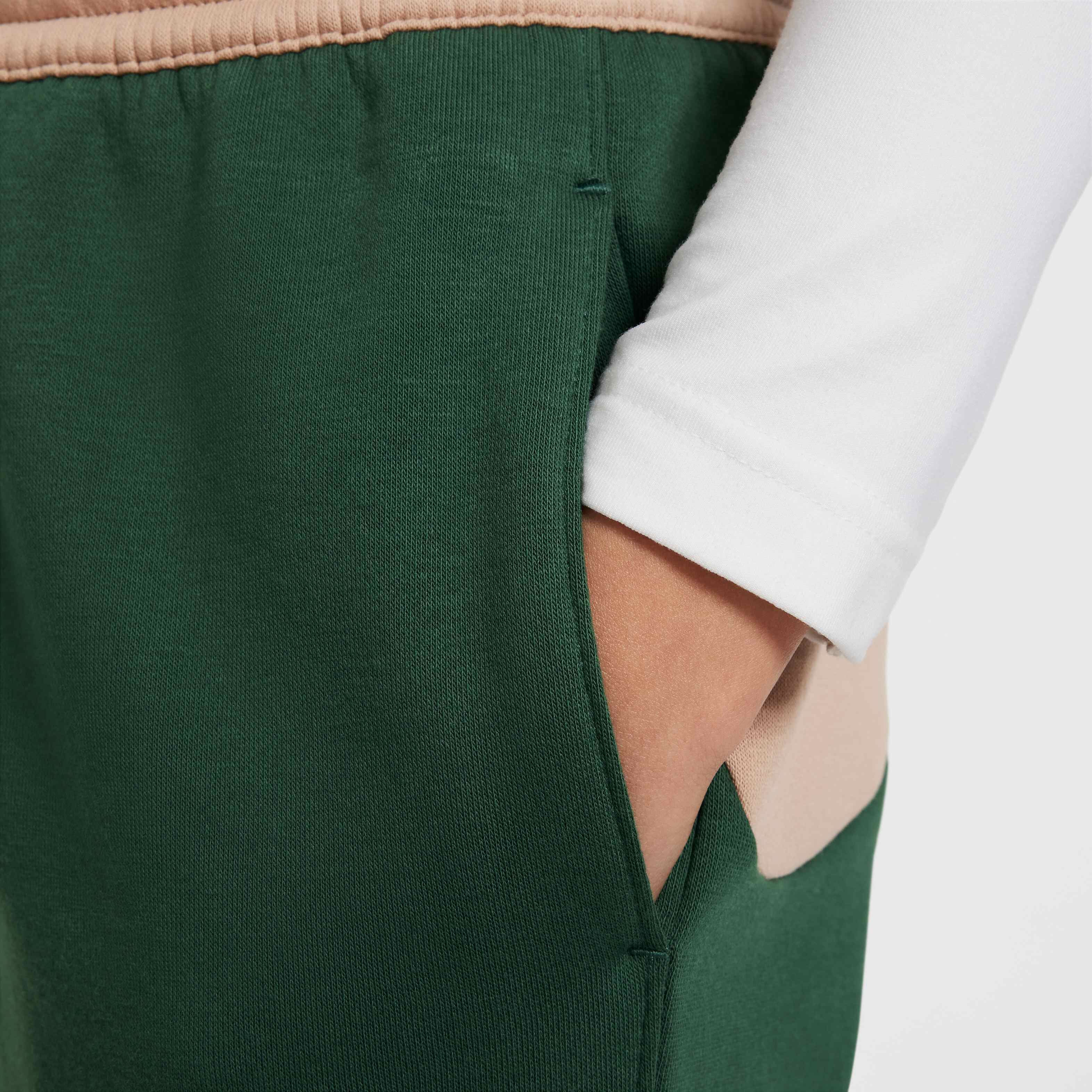 نايكي سبورتسوير امبليفاي image number 4