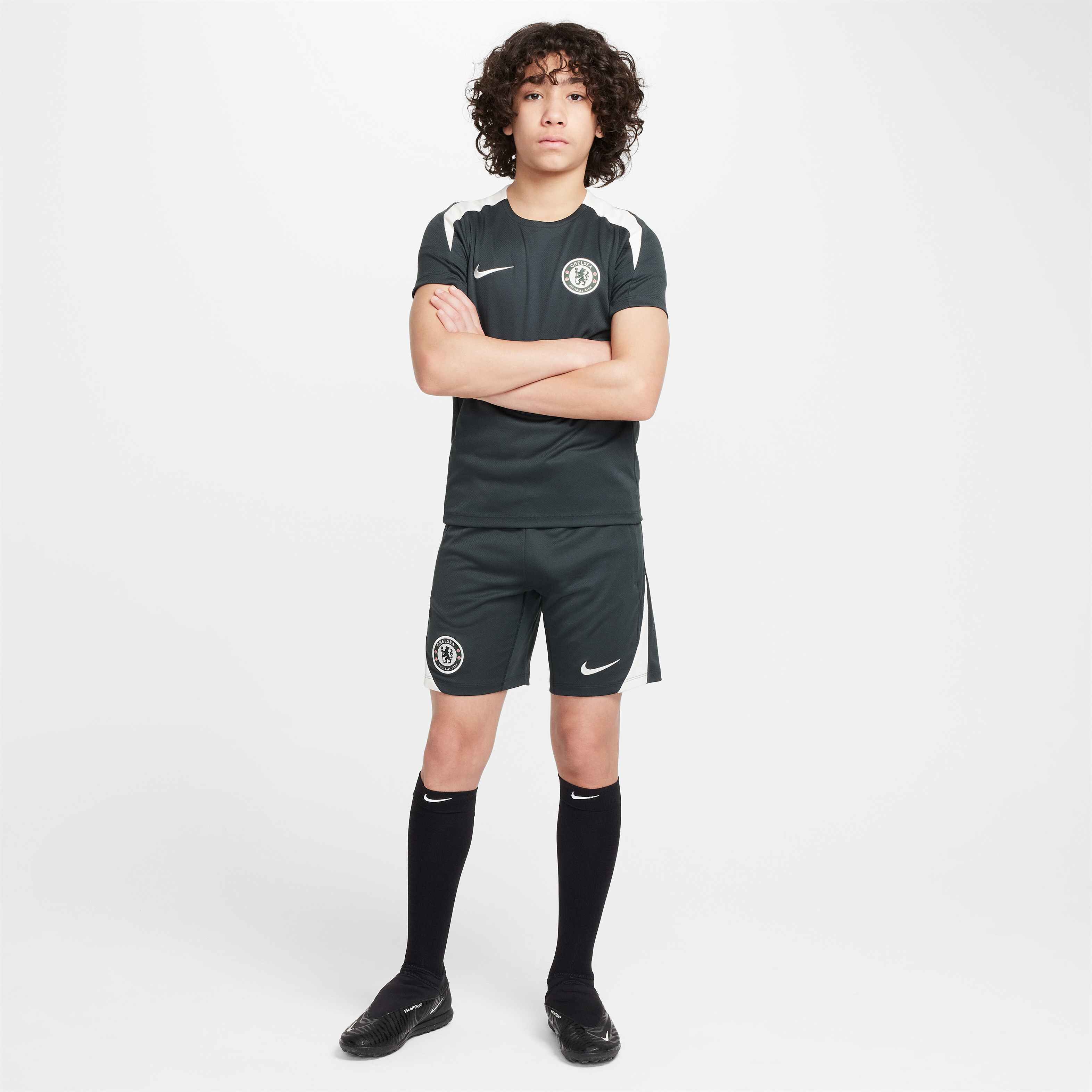 Chelsea F.C. Strike image number 7