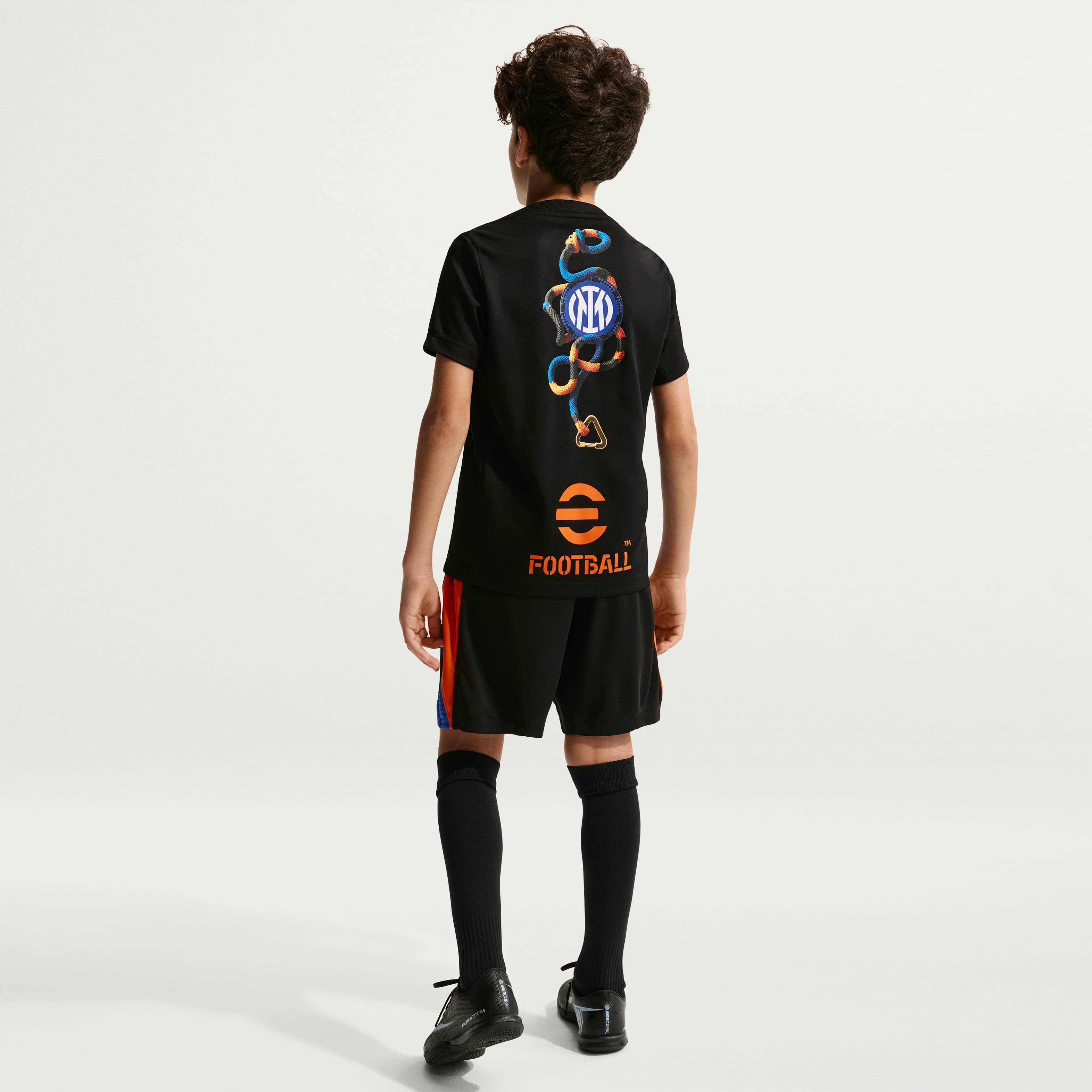 إنتر ميلان أكاديمي برو SE image number 4