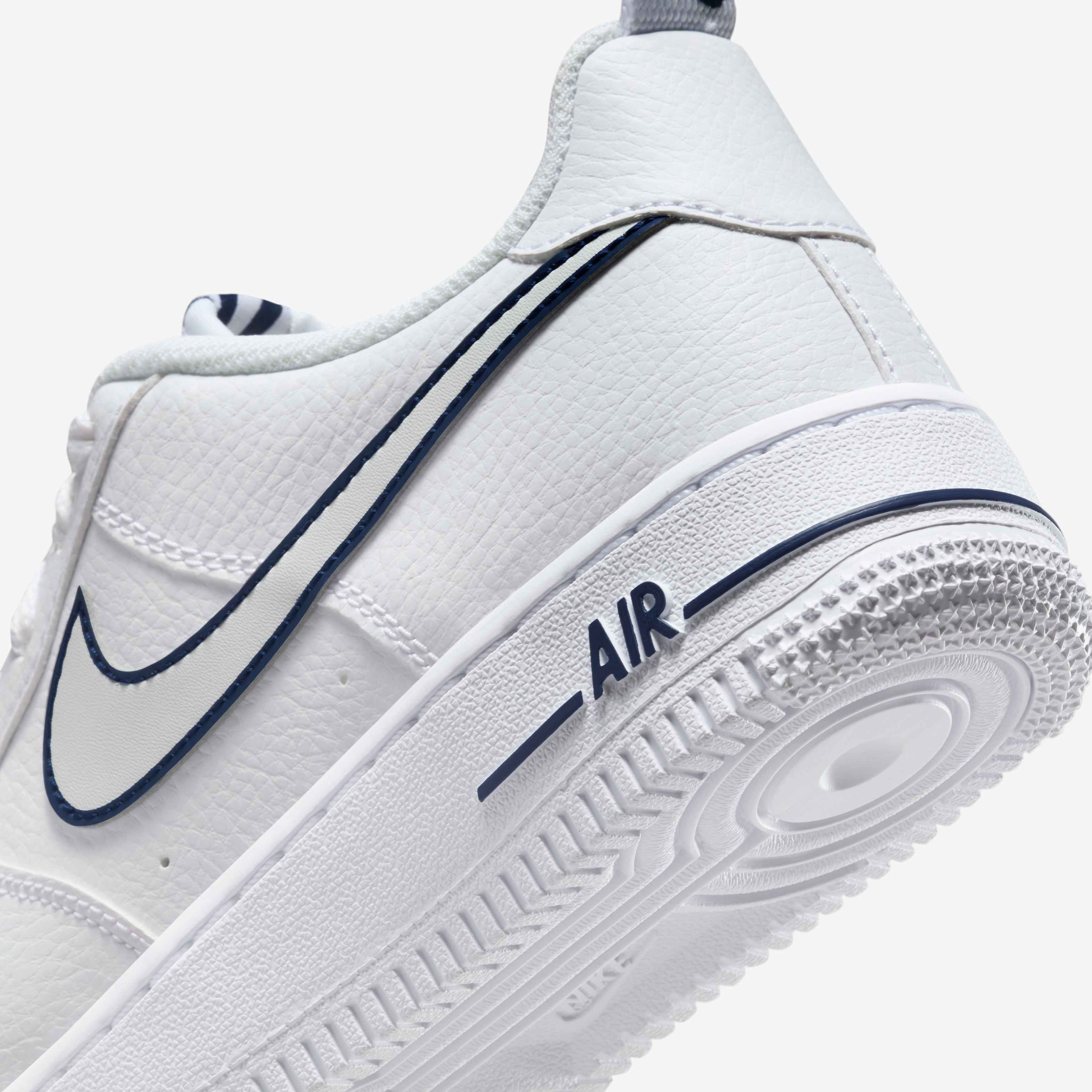 Nike Air Force 1 LV8 image number 7
