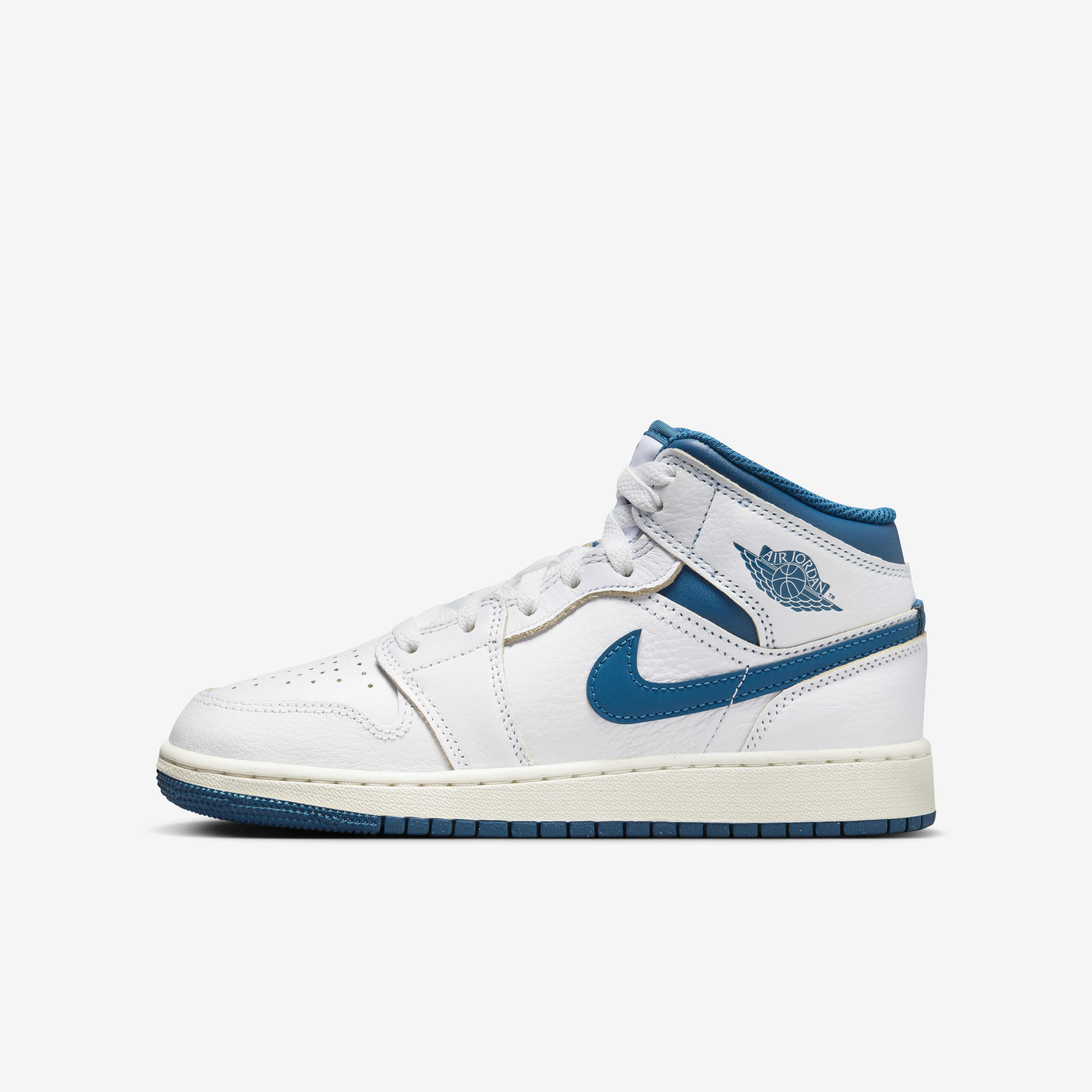 Jordan q mid store
