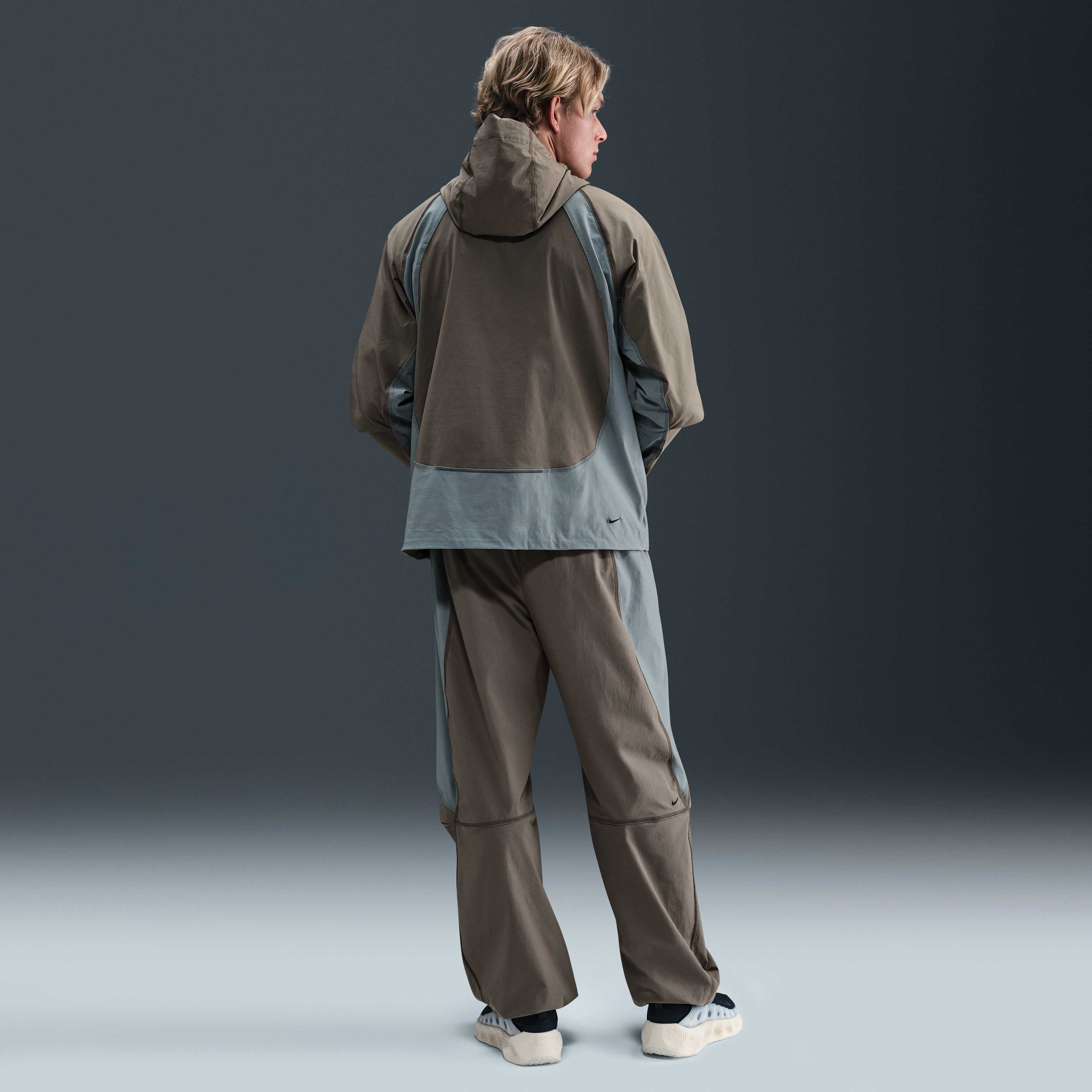 نايكي تك image number 4