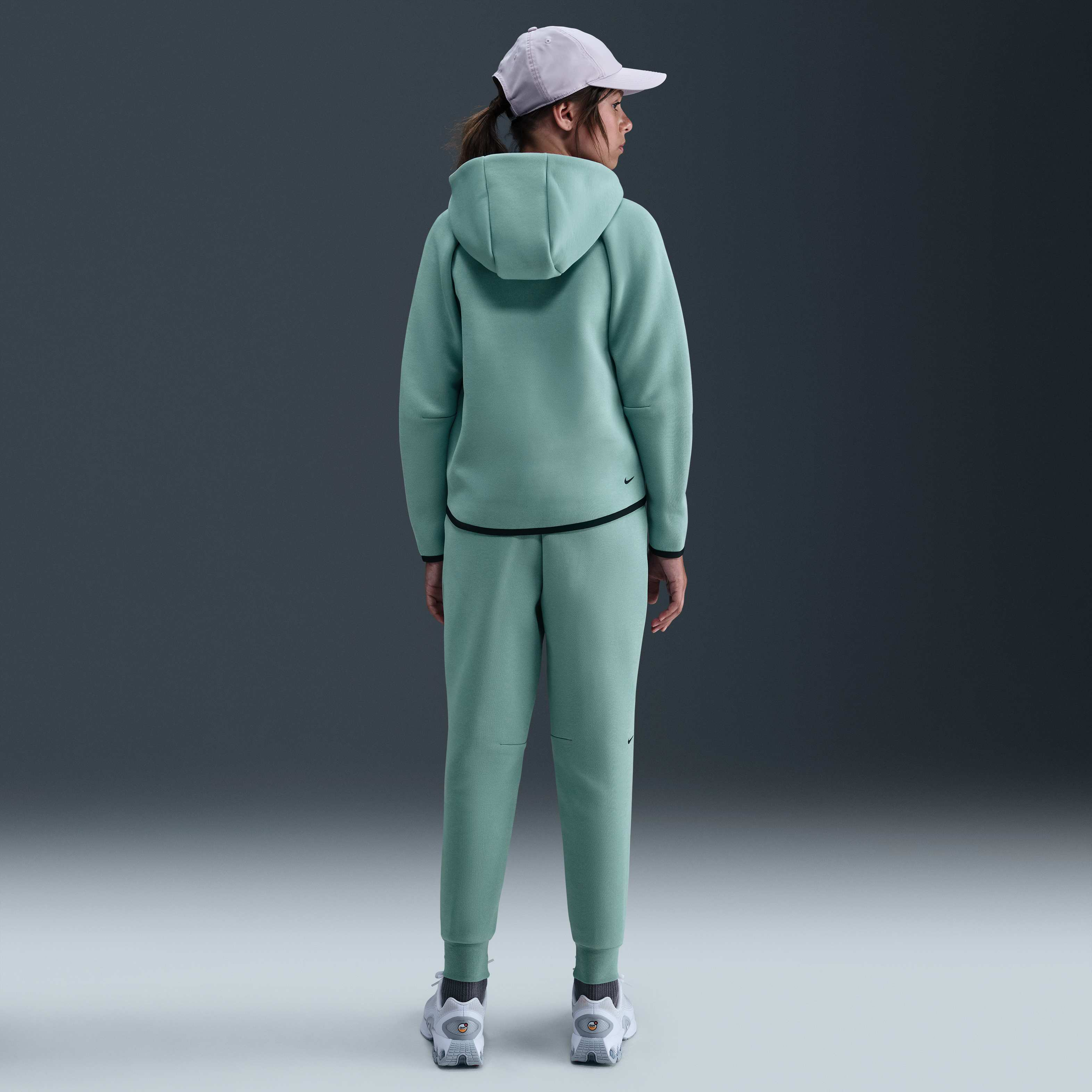 Nike Sportswear Tech Fleece image number 3