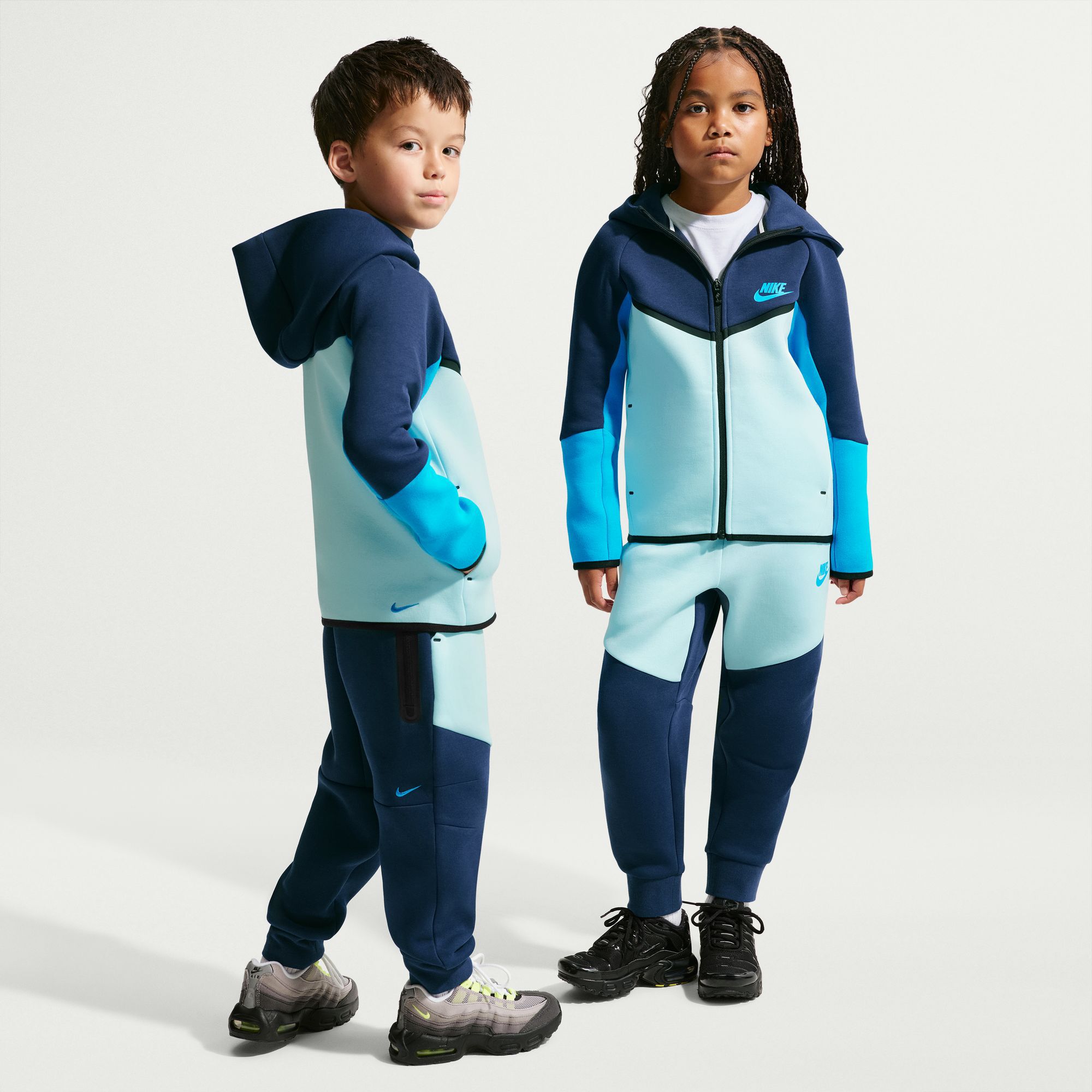 Nike Sportswear image number 0