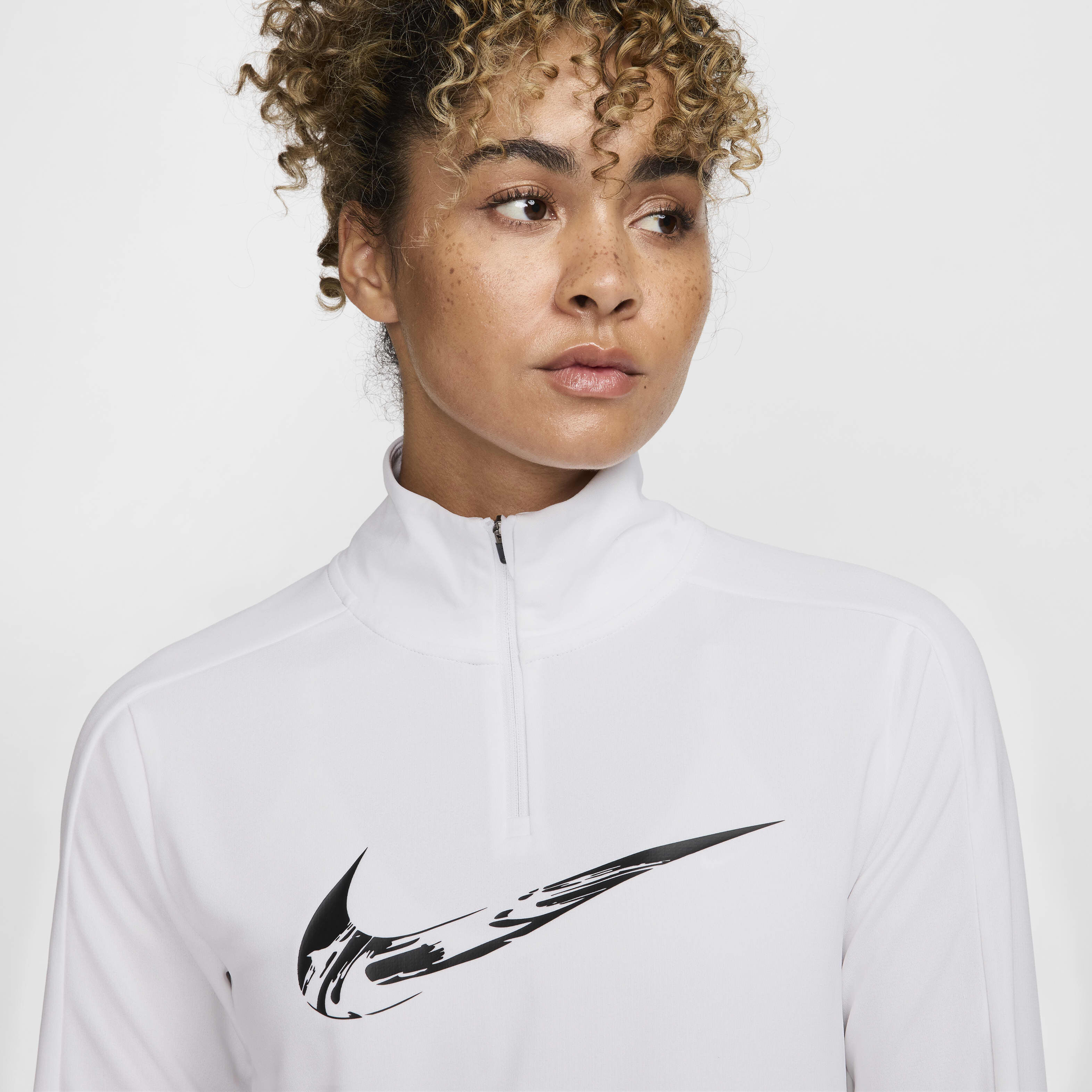 Buy Nike Swoosh Women s Dri FIT 1 4 Zip Running Mid Layer Nike Qatar Official