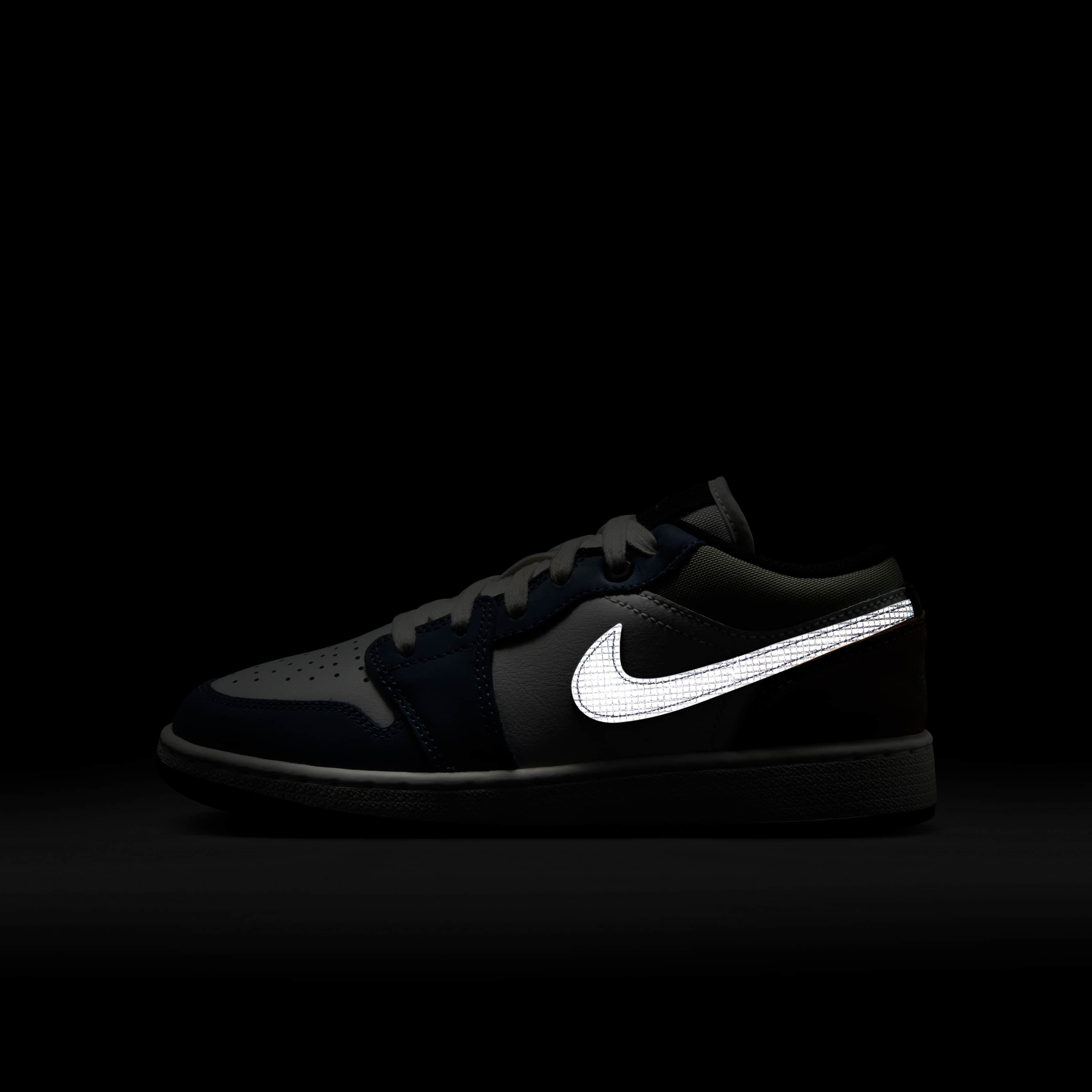 اير جوردن 1 لو image number 9