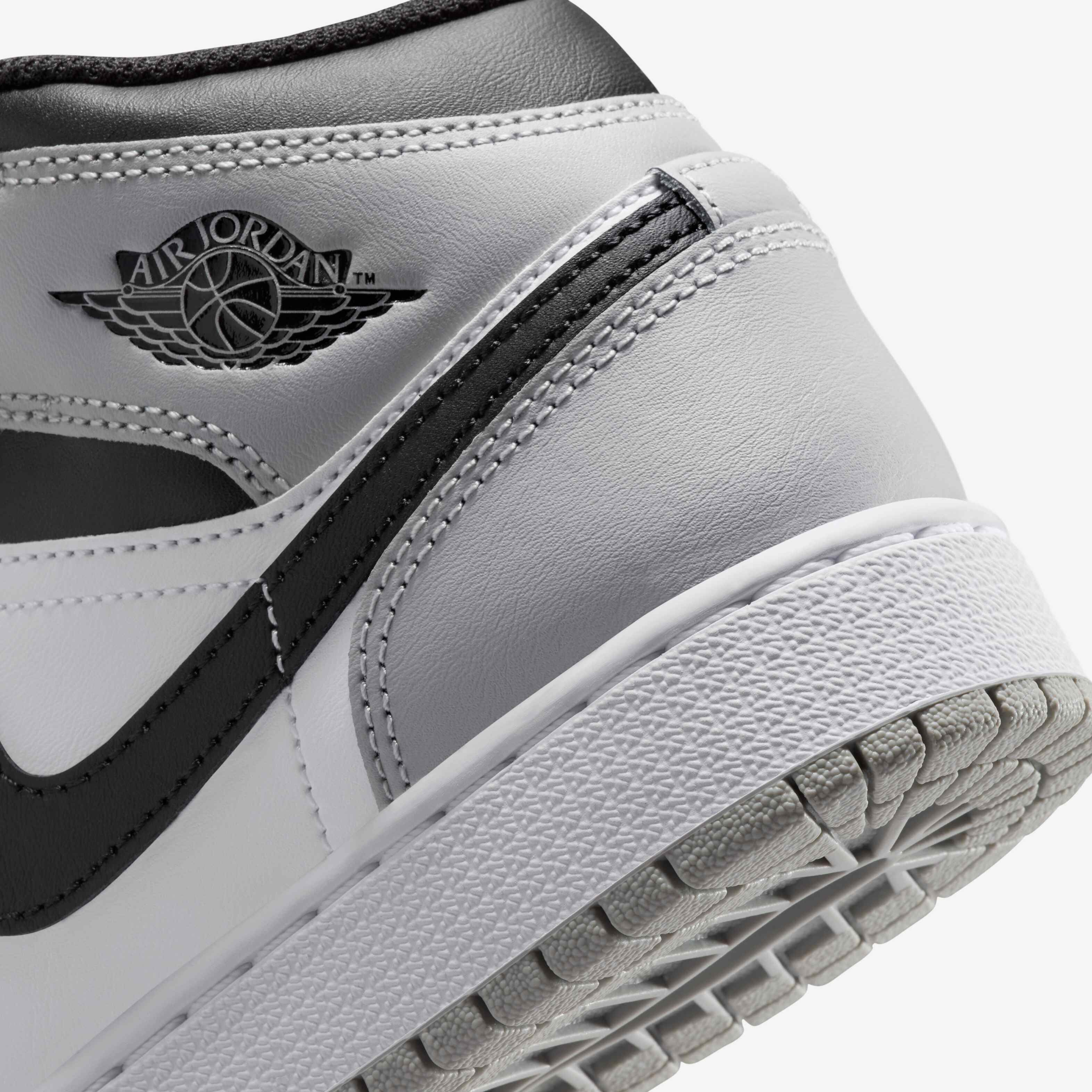 اير جوردن 1 ميد image number 7