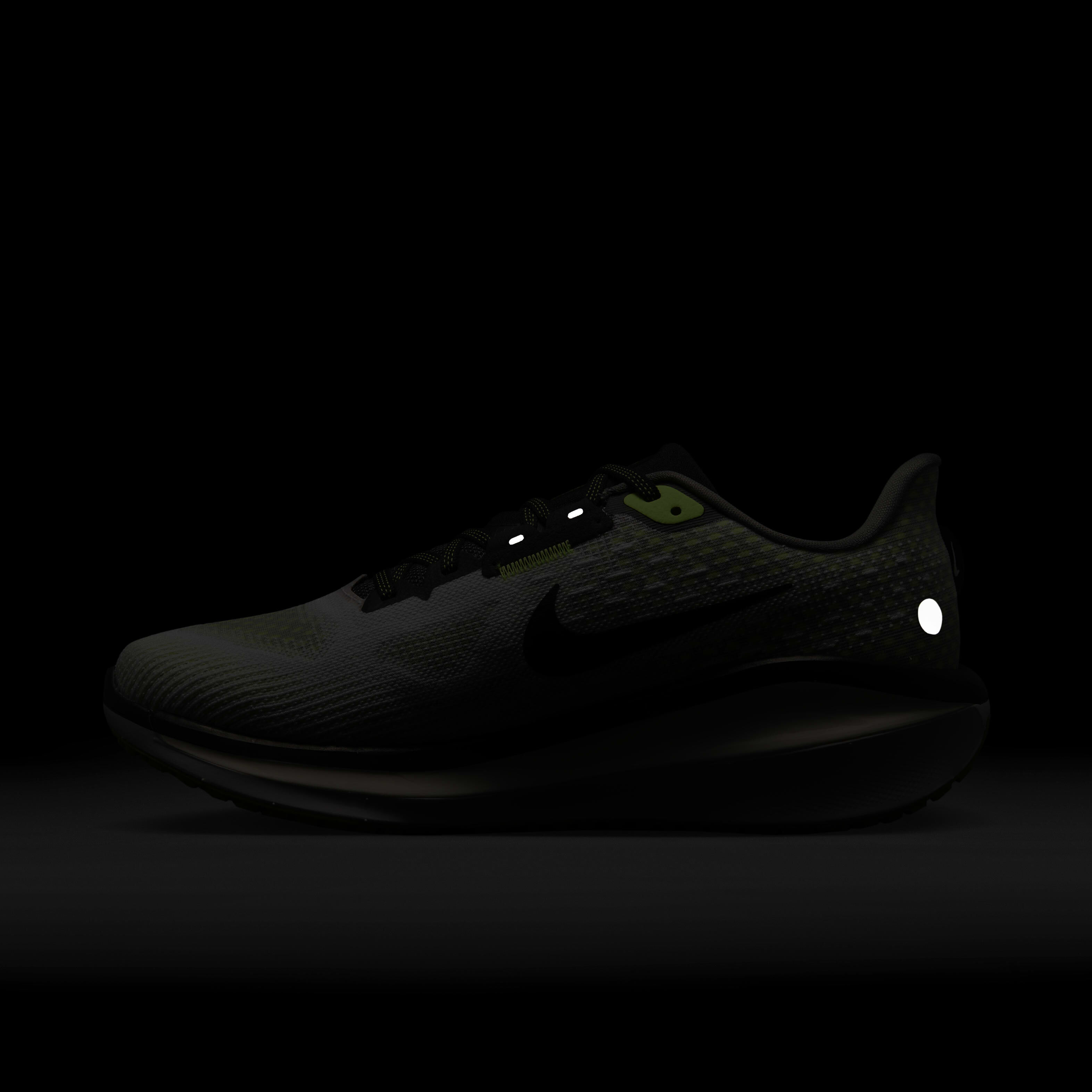 Buy Nike Vomero 17 Men s Road Running Shoes Nike Qatar Official