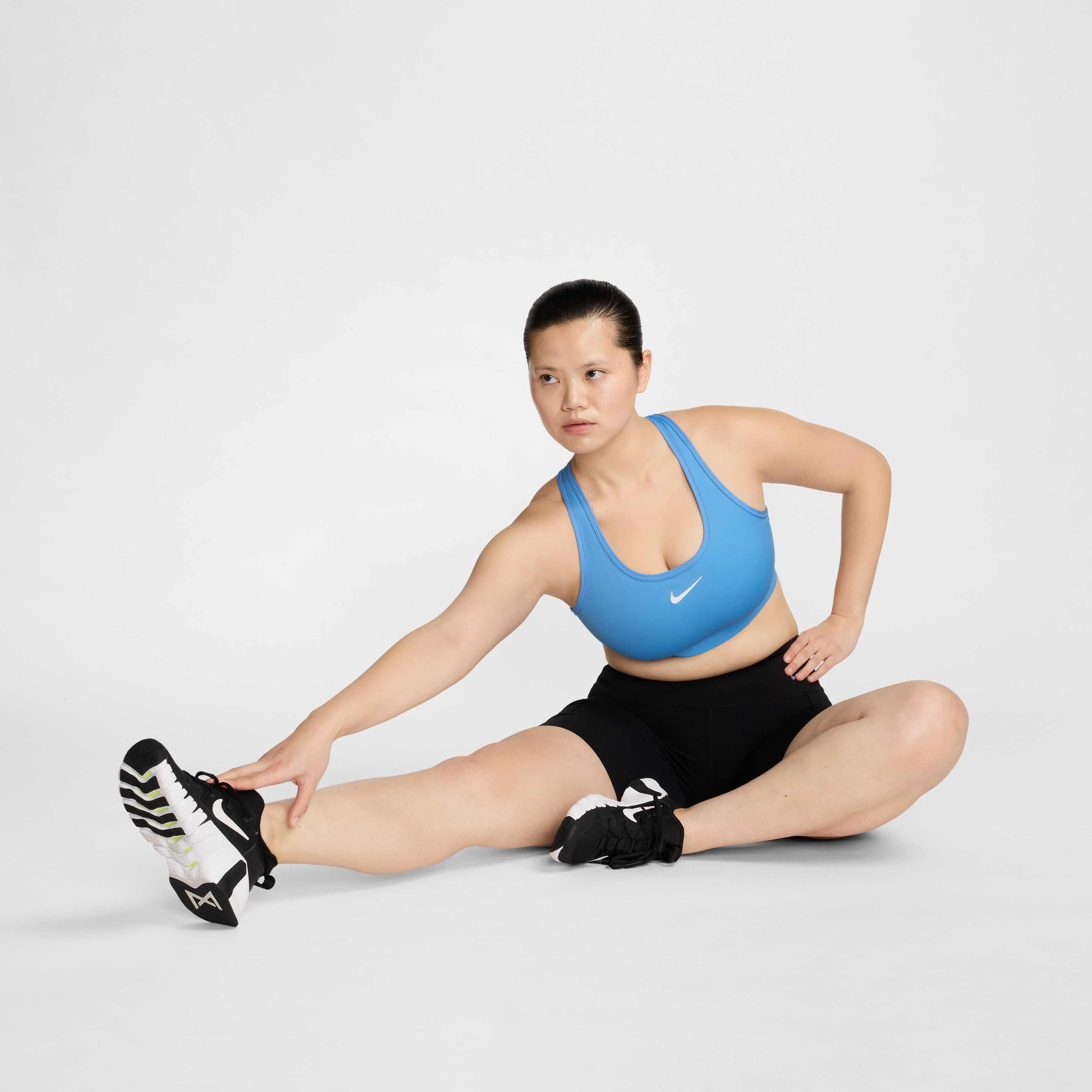 Nike Swoosh Medium-Support image number 6