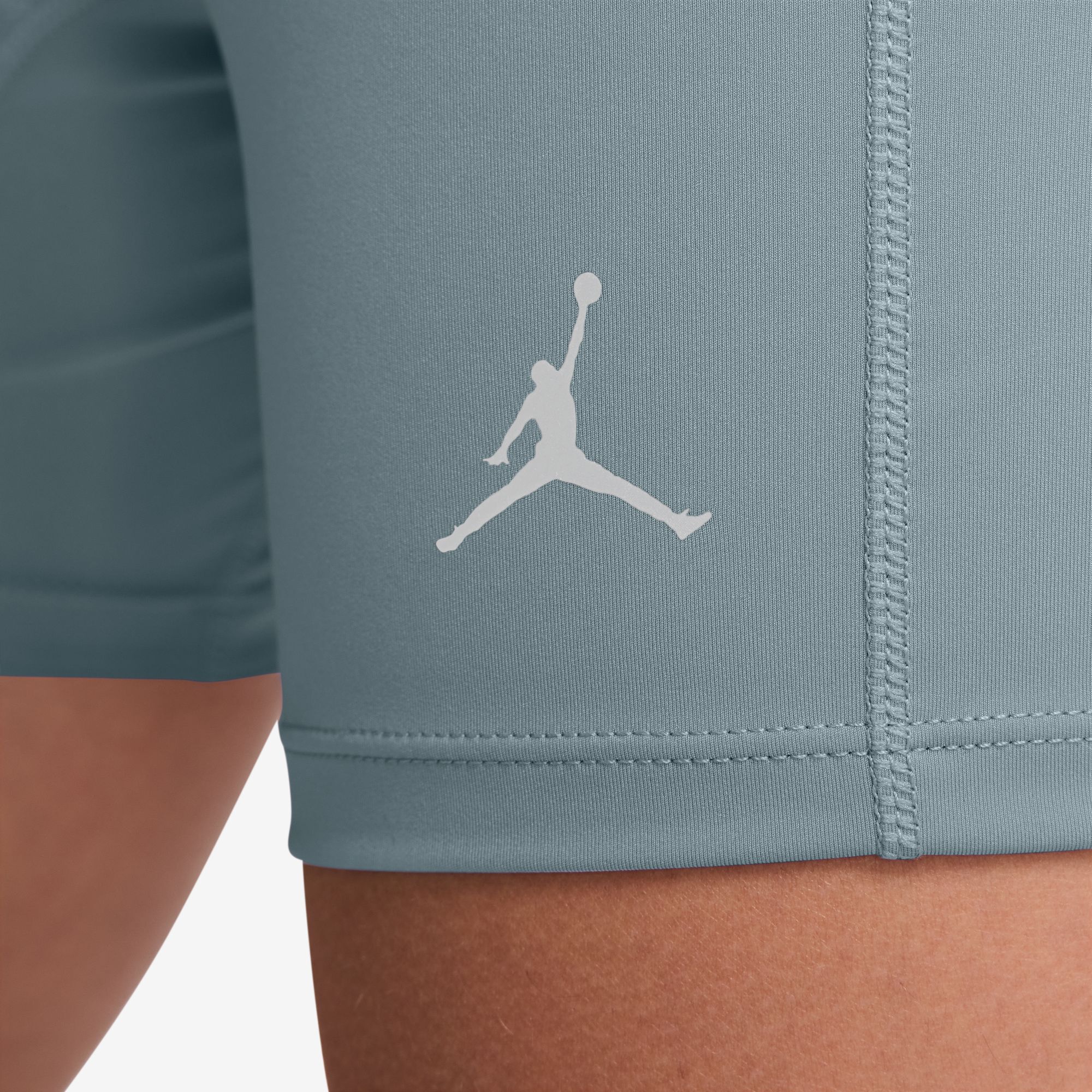 Jordan Sport Leak Protection: Period image number 3
