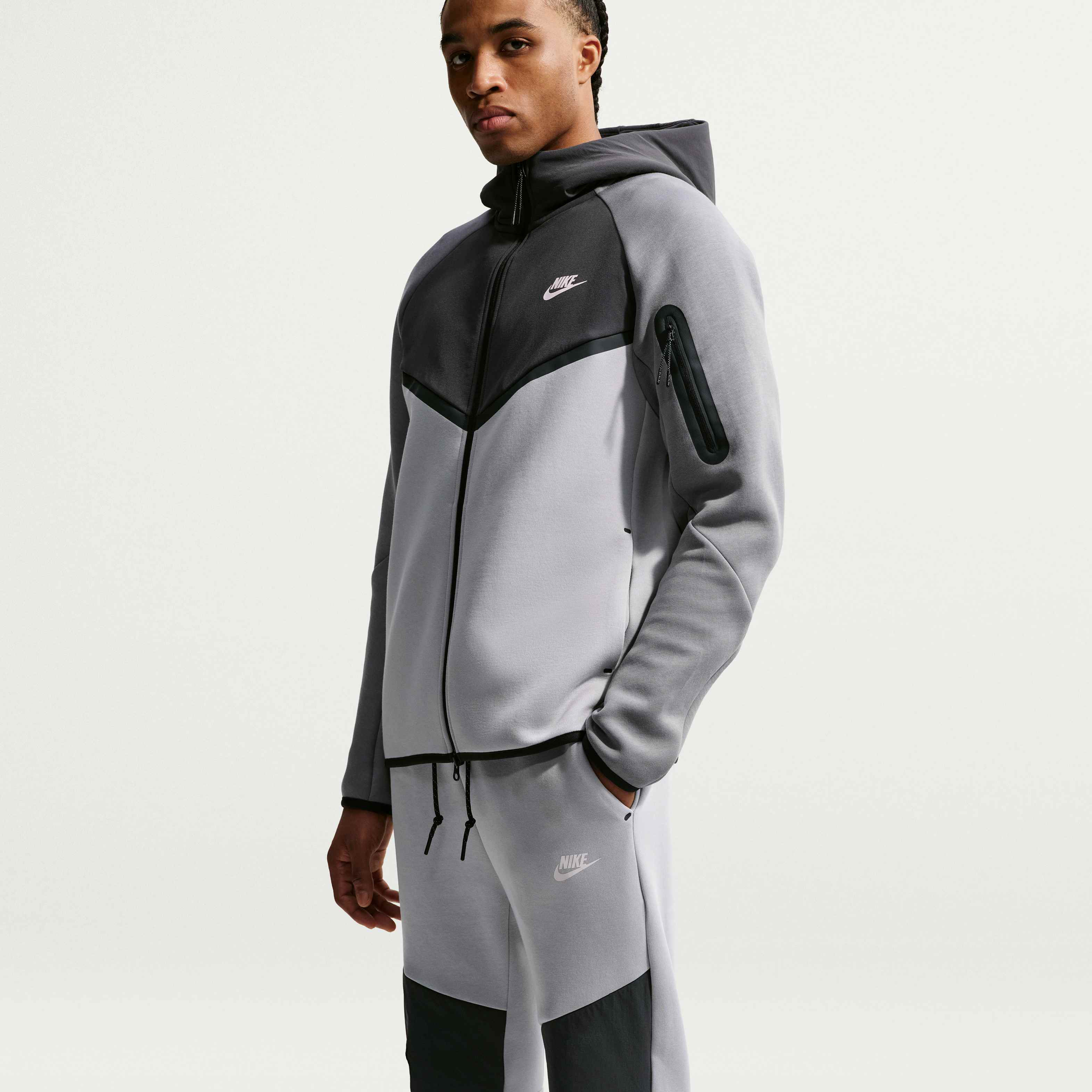Nike Tech image number 3