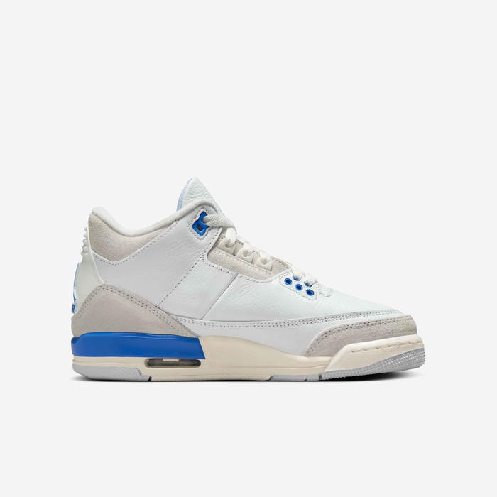 Air Jordan 3 Retro 'Medium Olive' image number 2 Air Jordan 3 Retro 'Medium Olive' image number 2