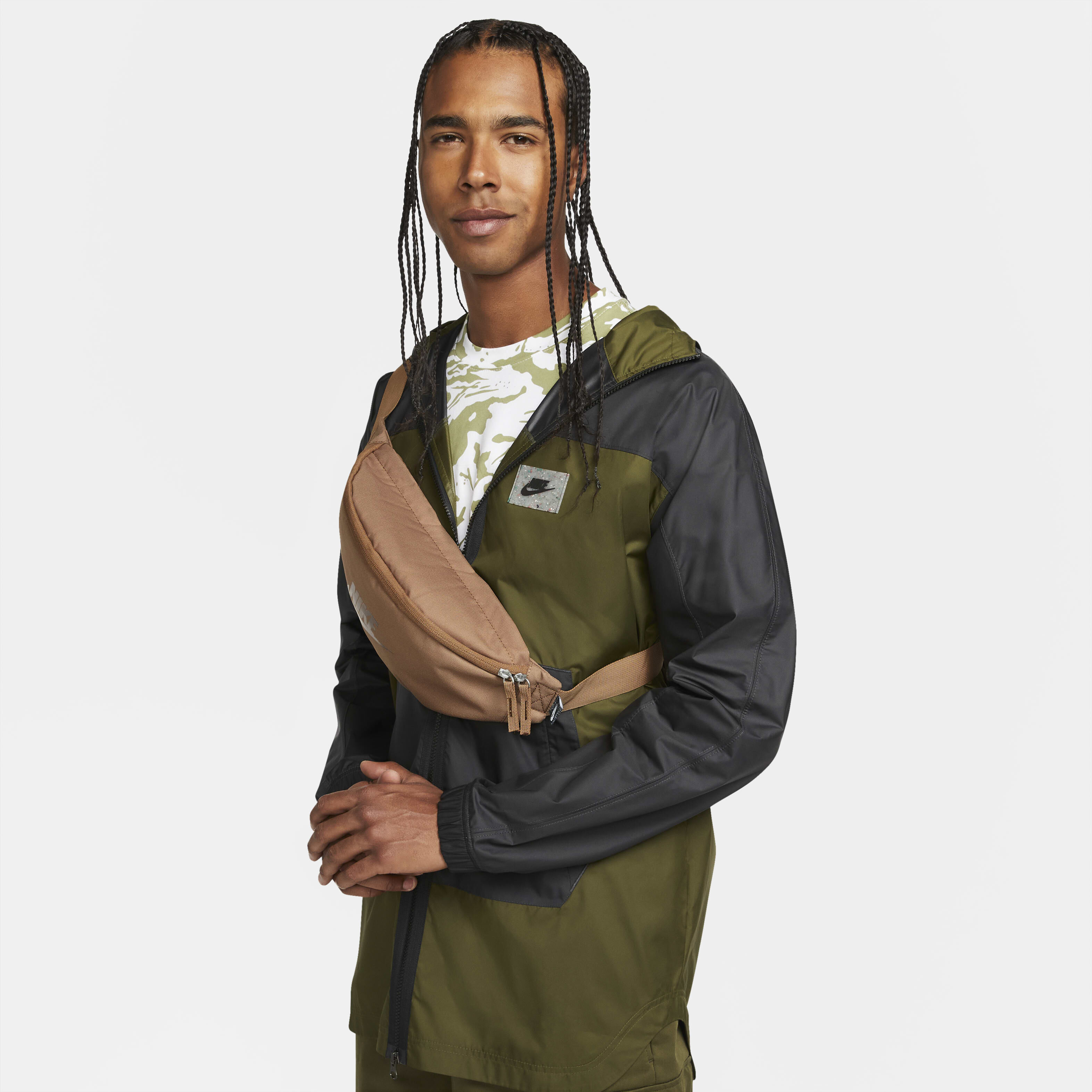 نايكي هيرتج image number 1