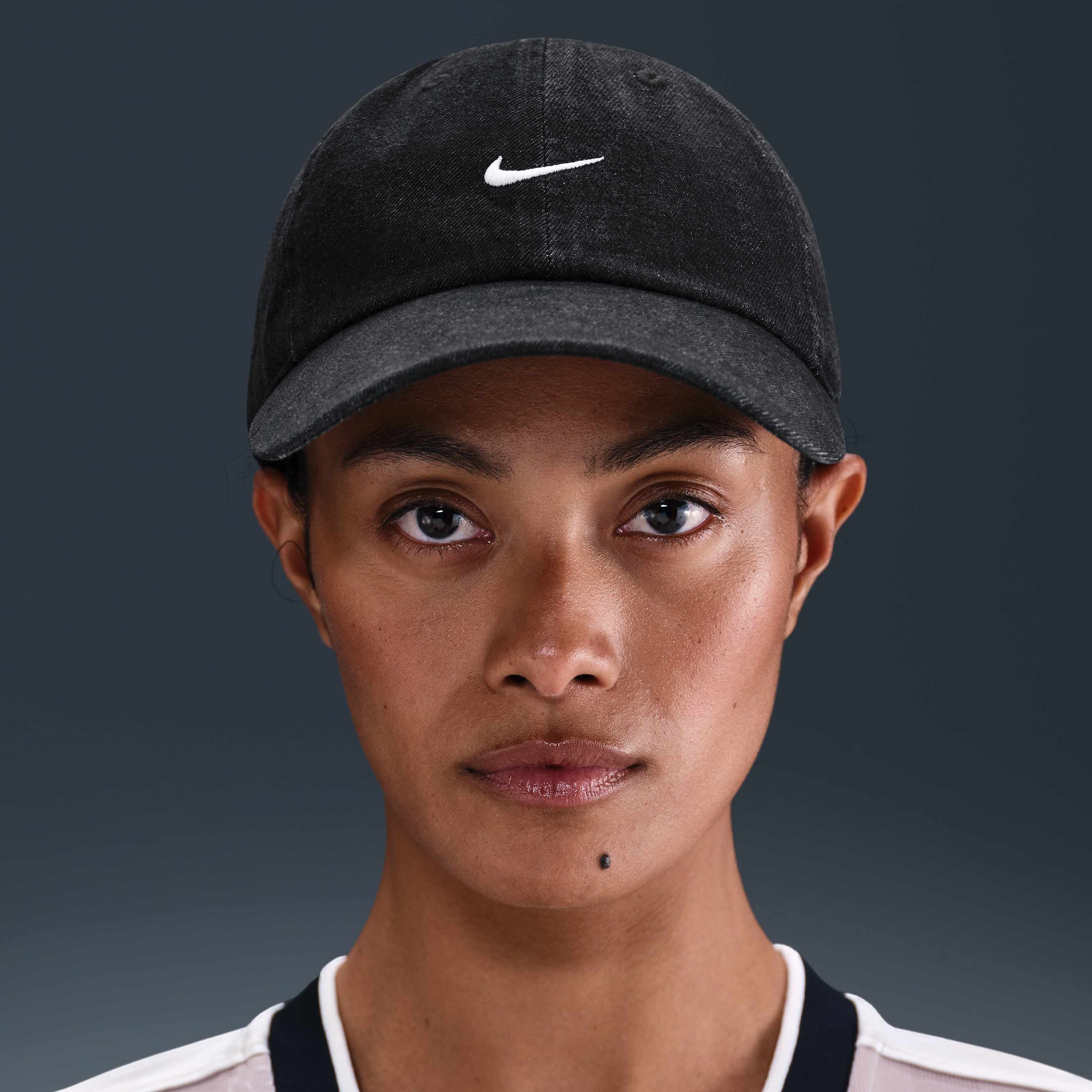 Nike Club image number 0