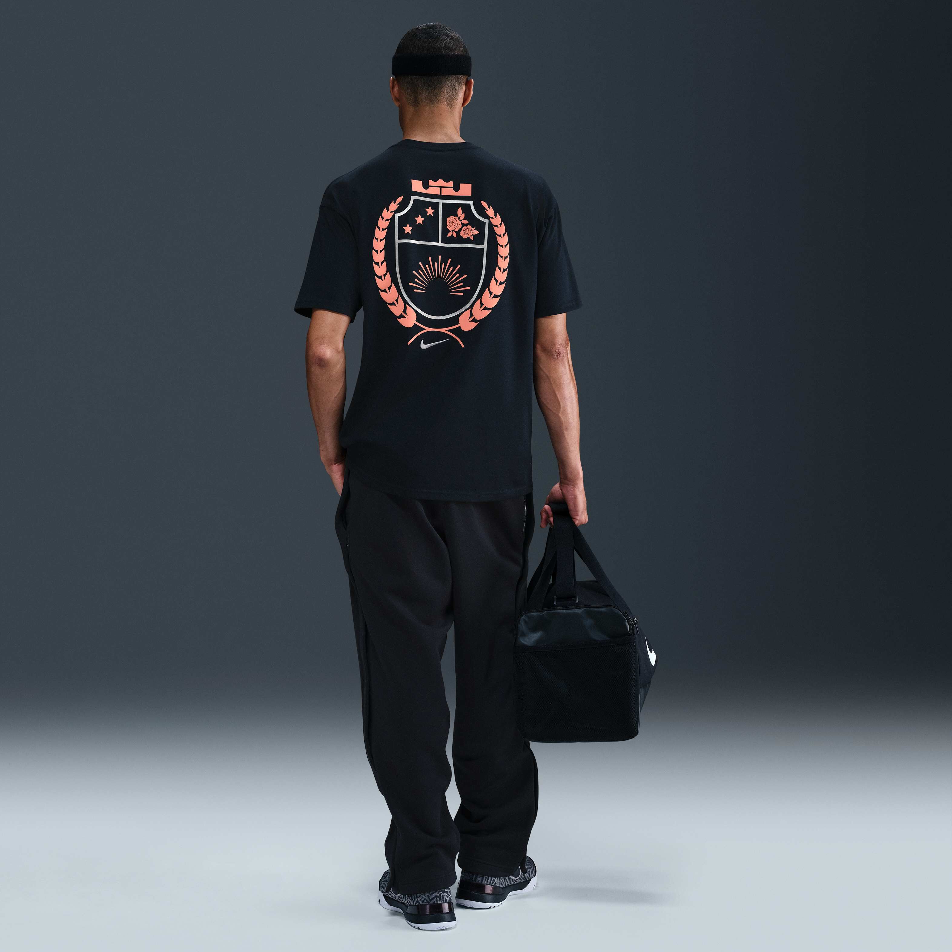 ليبرون جيمس image number 4