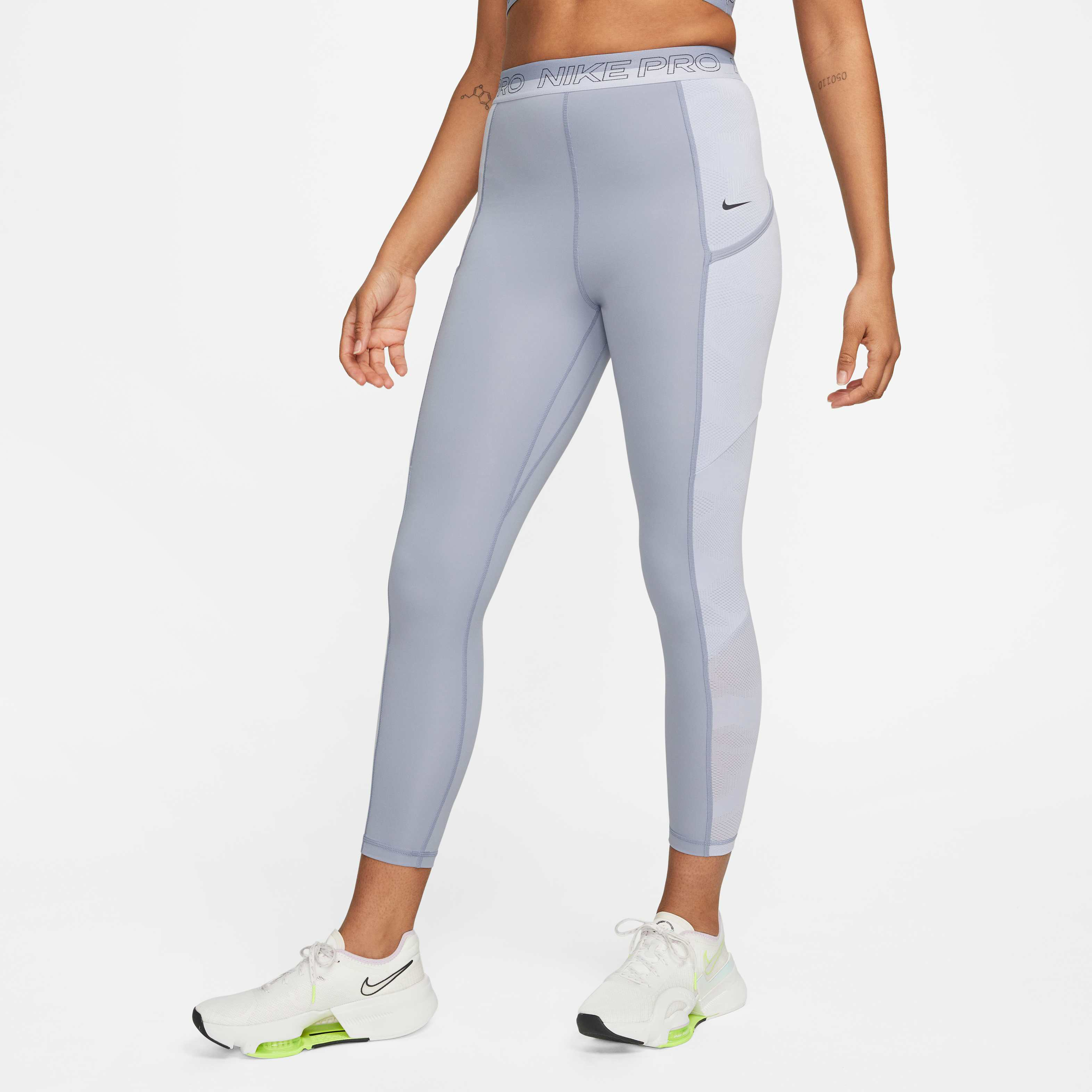 Nike Pro image number 0
