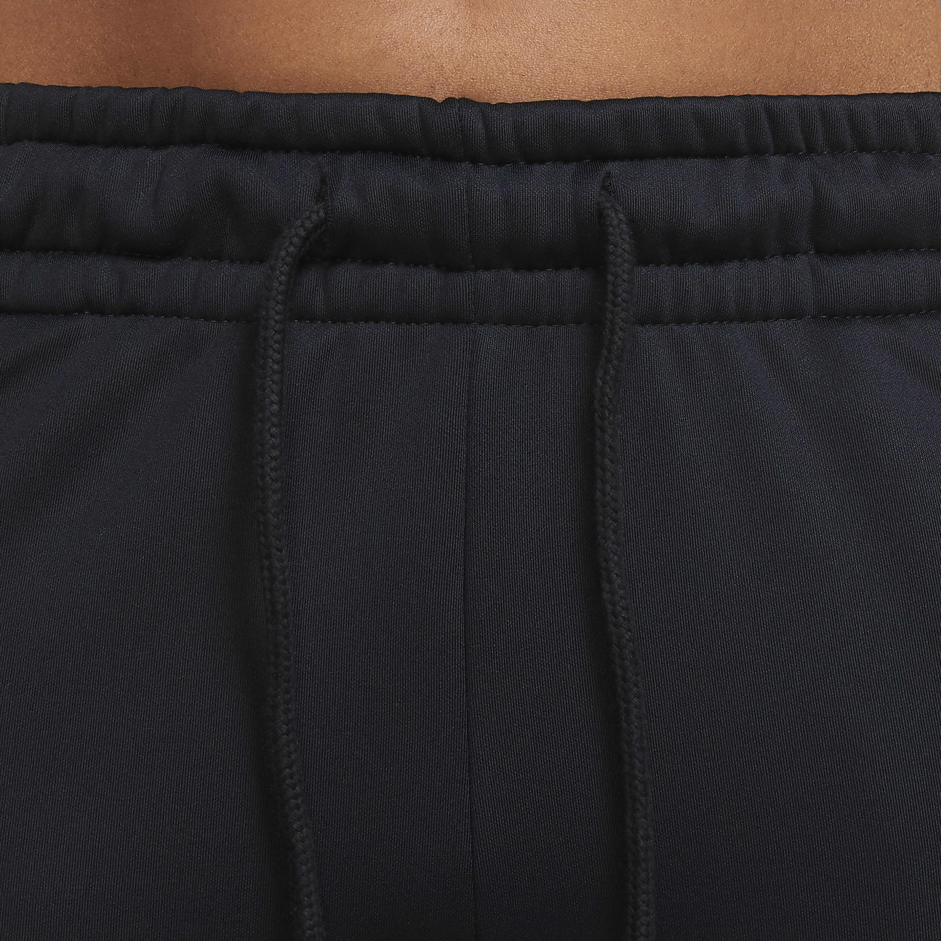 Nike Therma image number 3