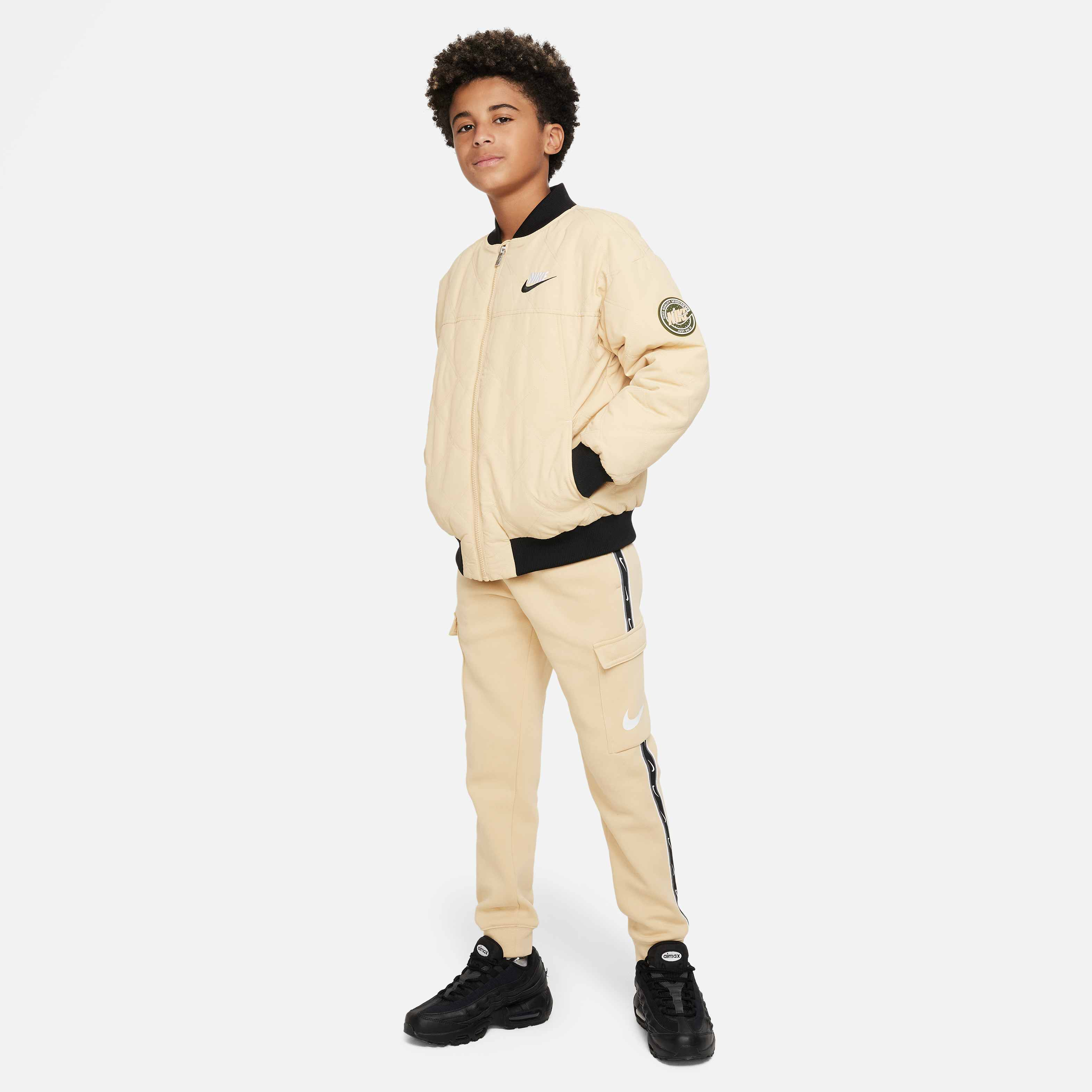 Nike Sportswear Repeat image number 5