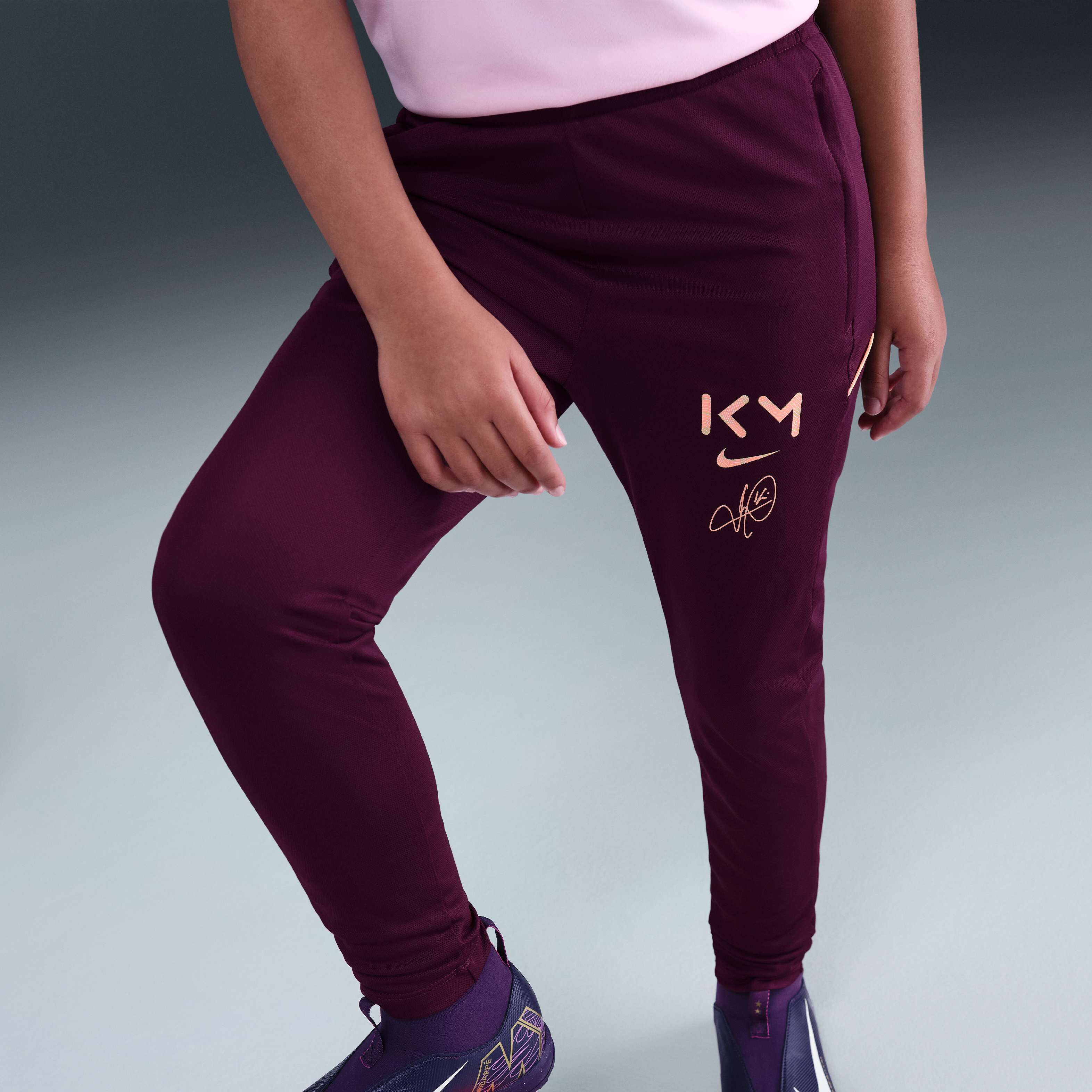 كيليان مبابي أكاديمي image number 3