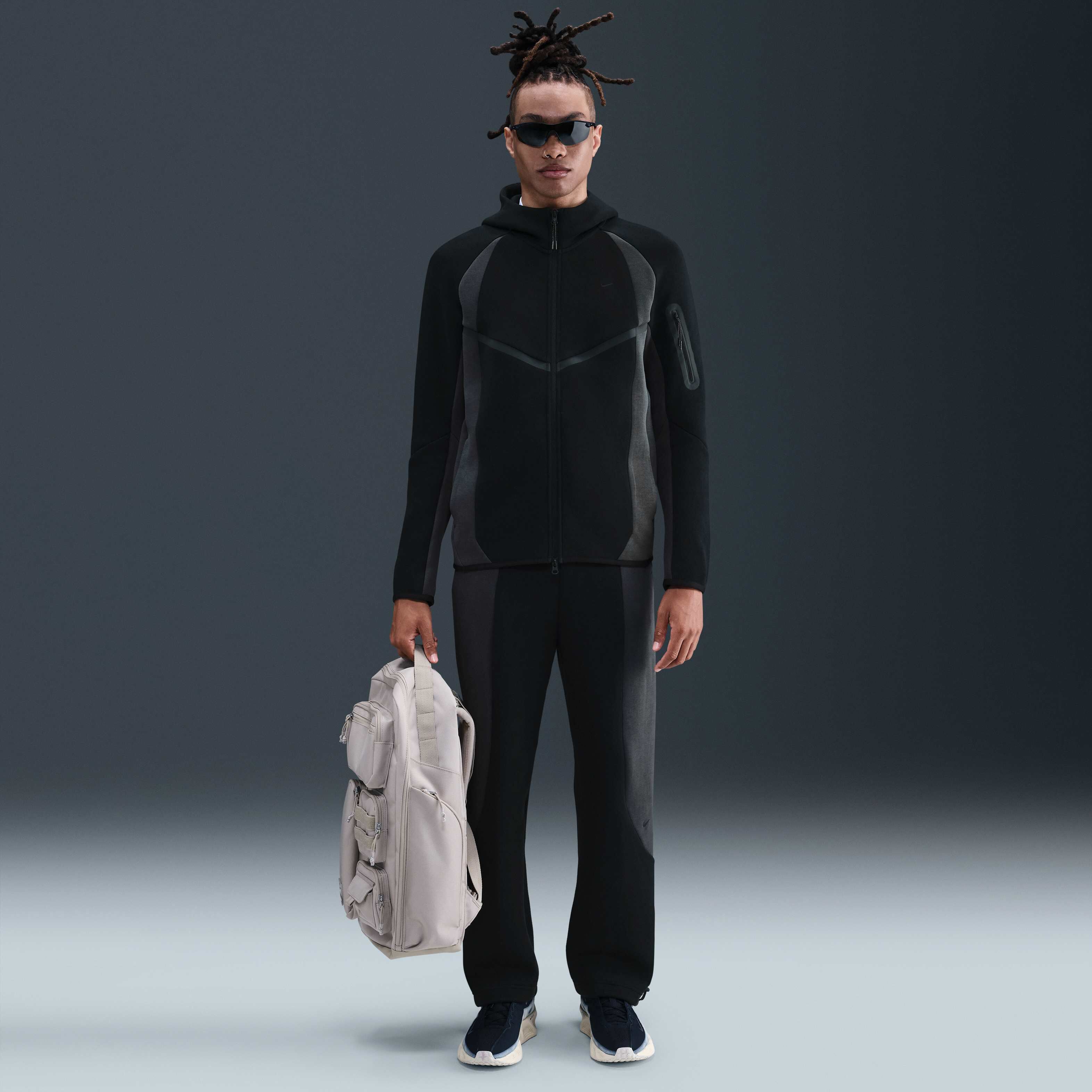 نايكي تك image number 3