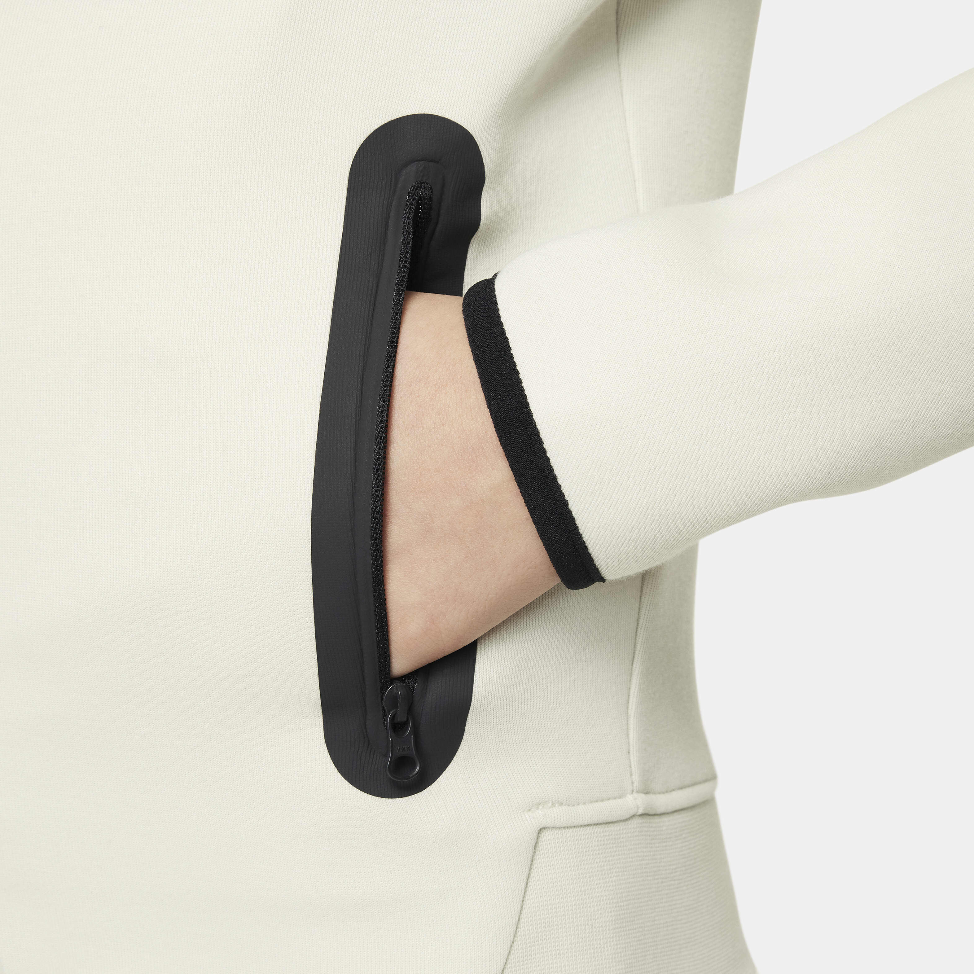 Nike Sportswear Tech Fleece image number 3