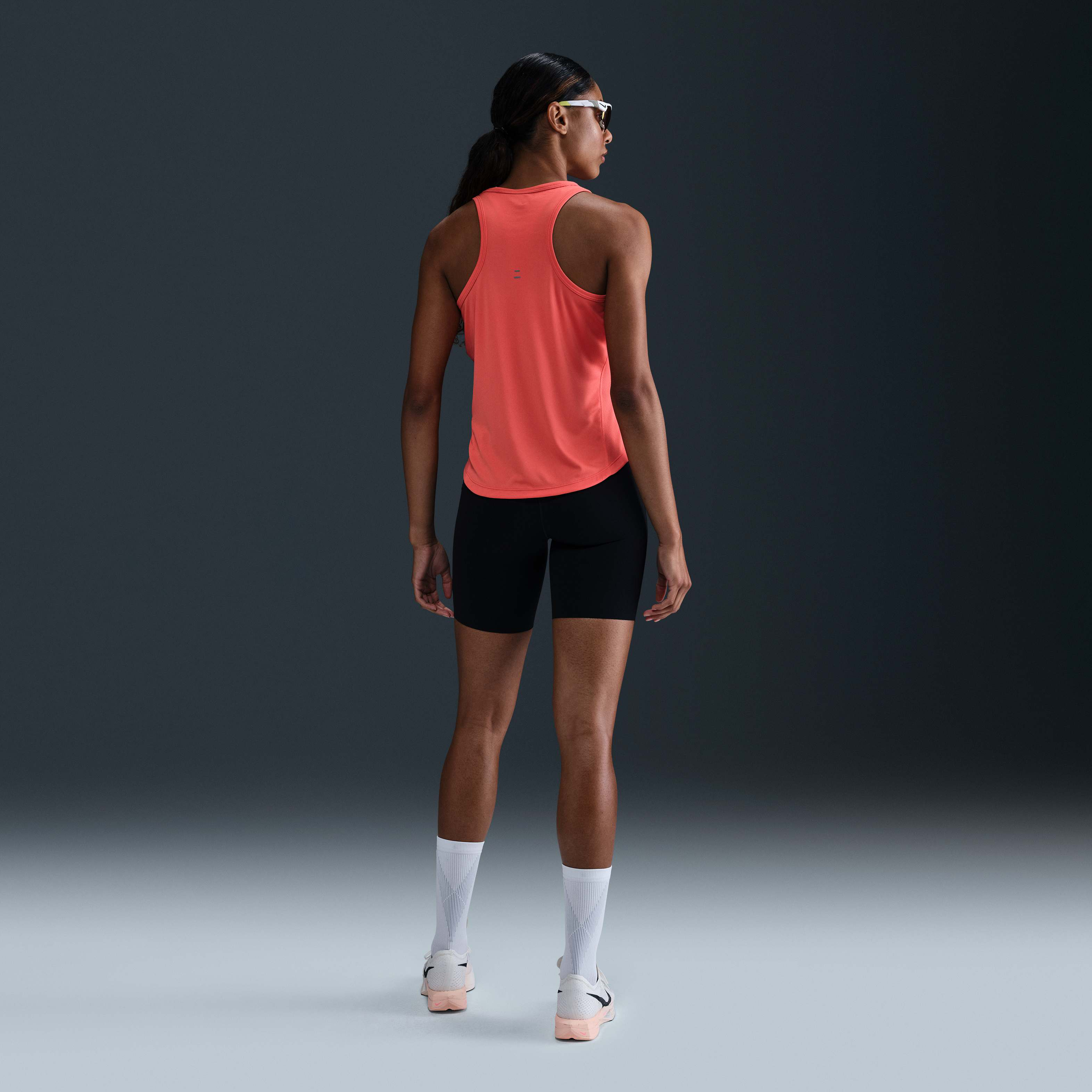 Nike Tempo image number 4