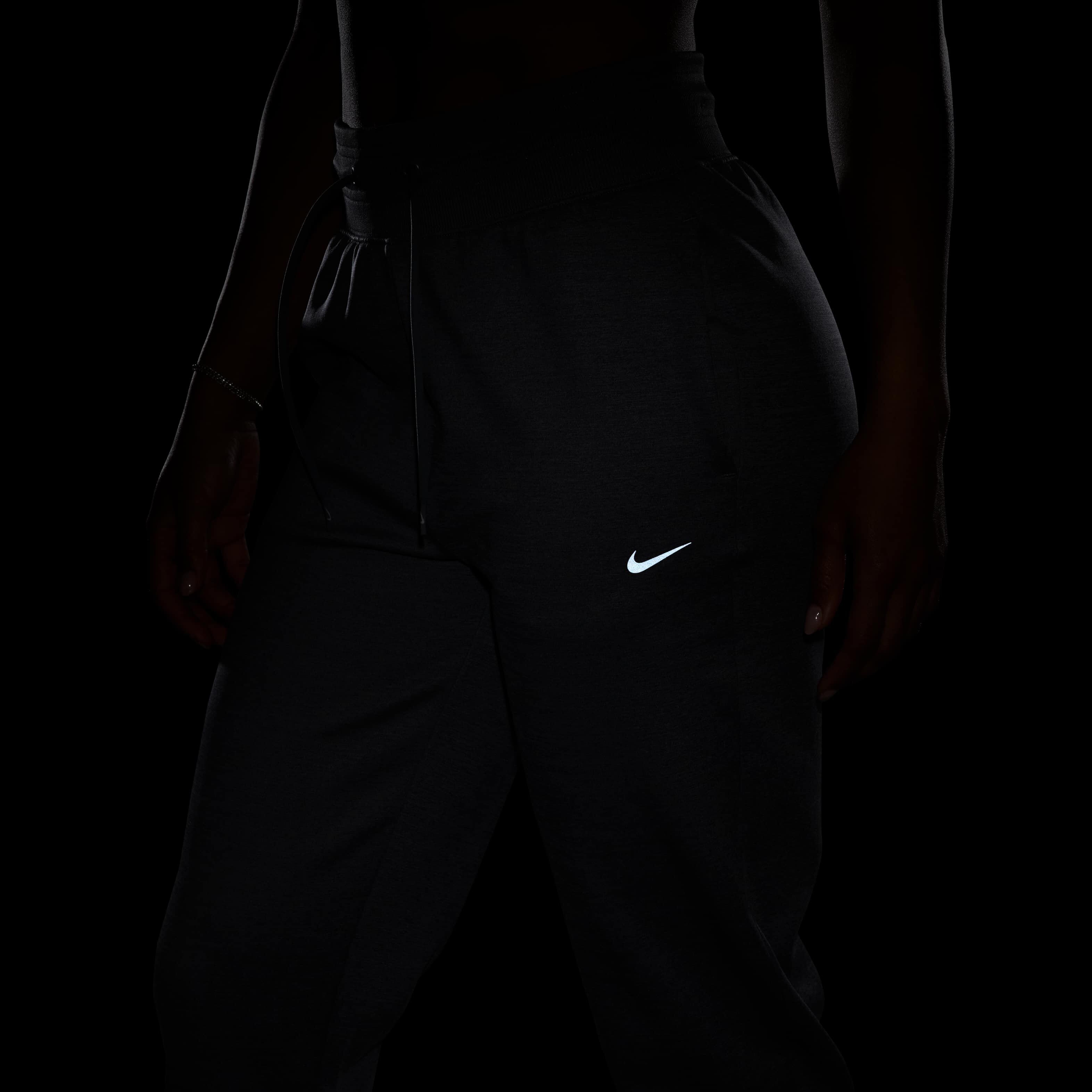 Nike Therma-FIT One image number 6