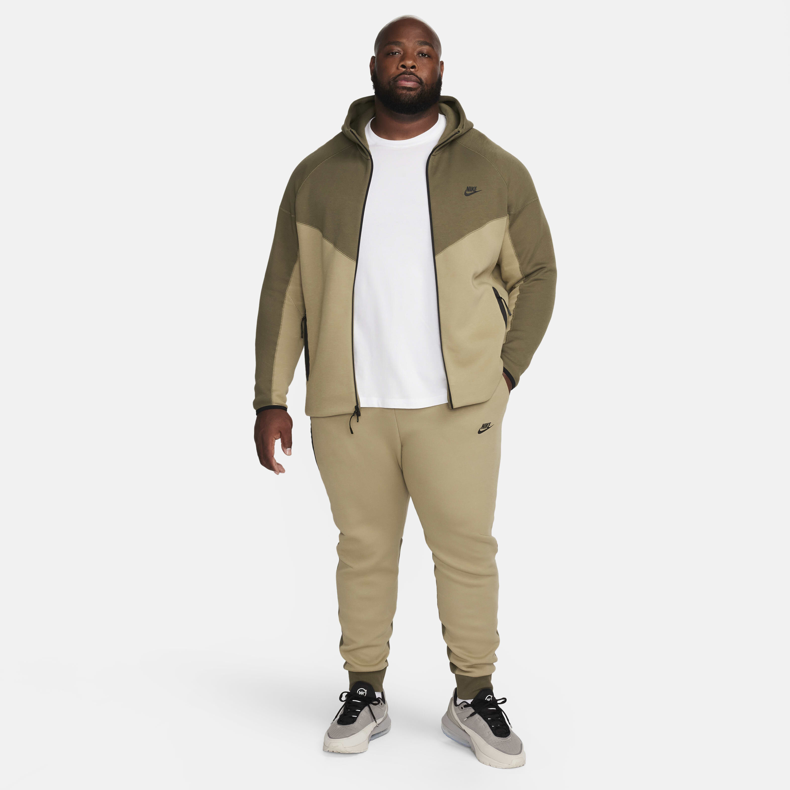 نايكي سبورتسوير تك فليس image number 17