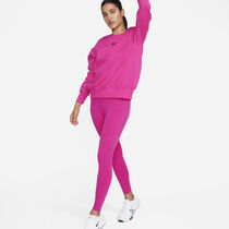 Nike Universa