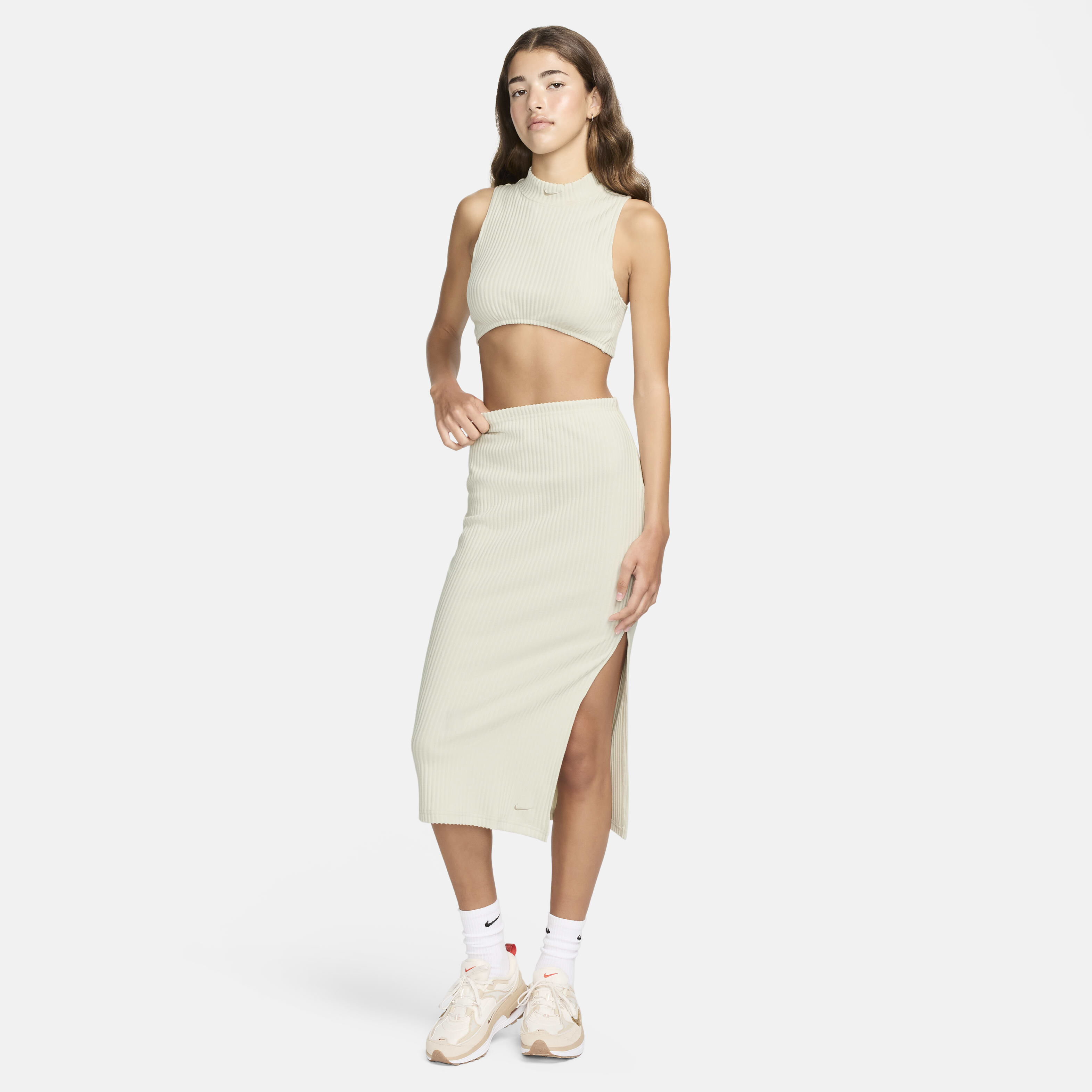 Nike crop top and skirt hotsell