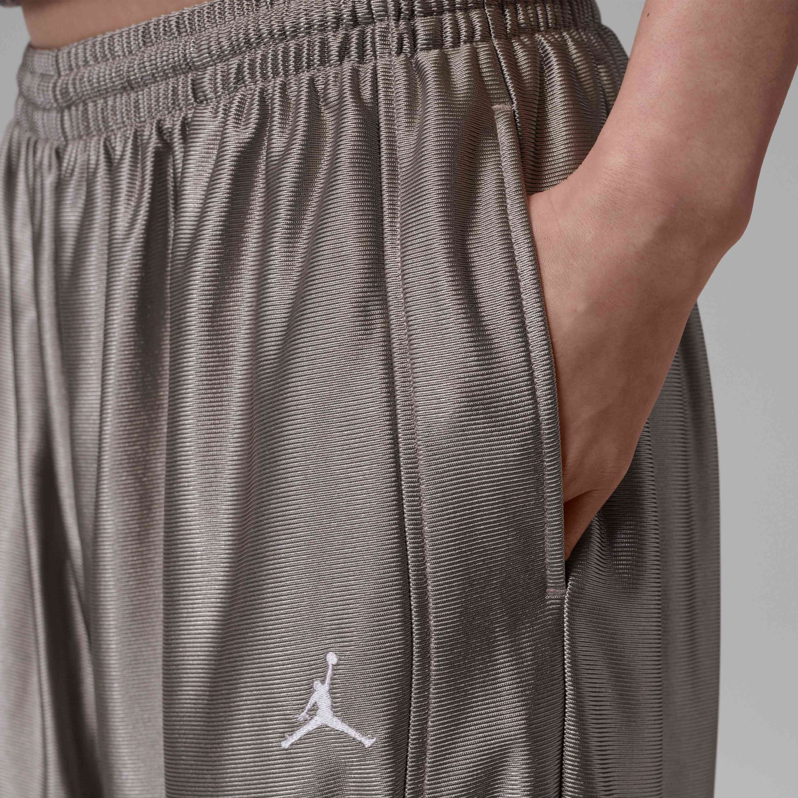 Jordan Brooklyn image number 3