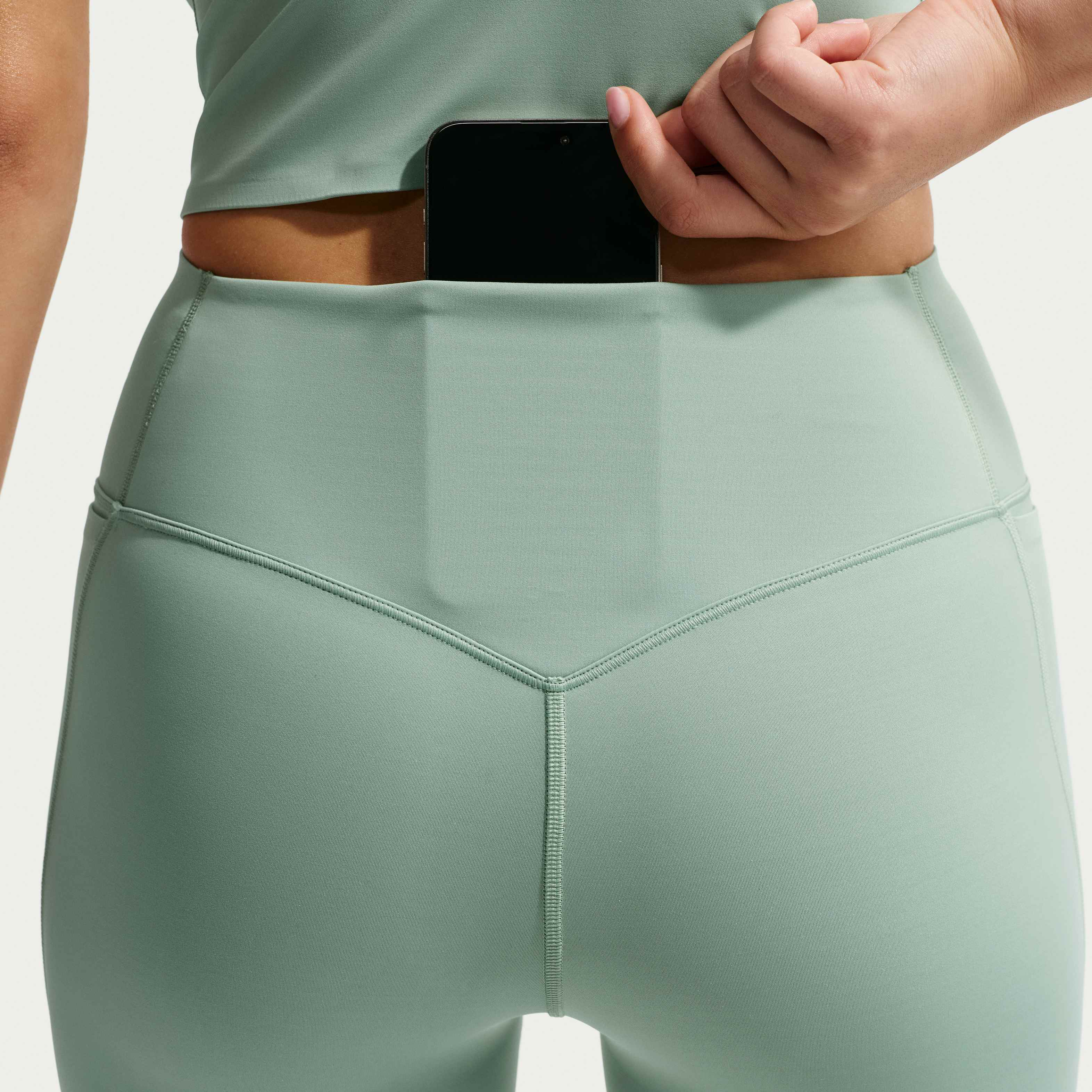 Nike Universa image number 5