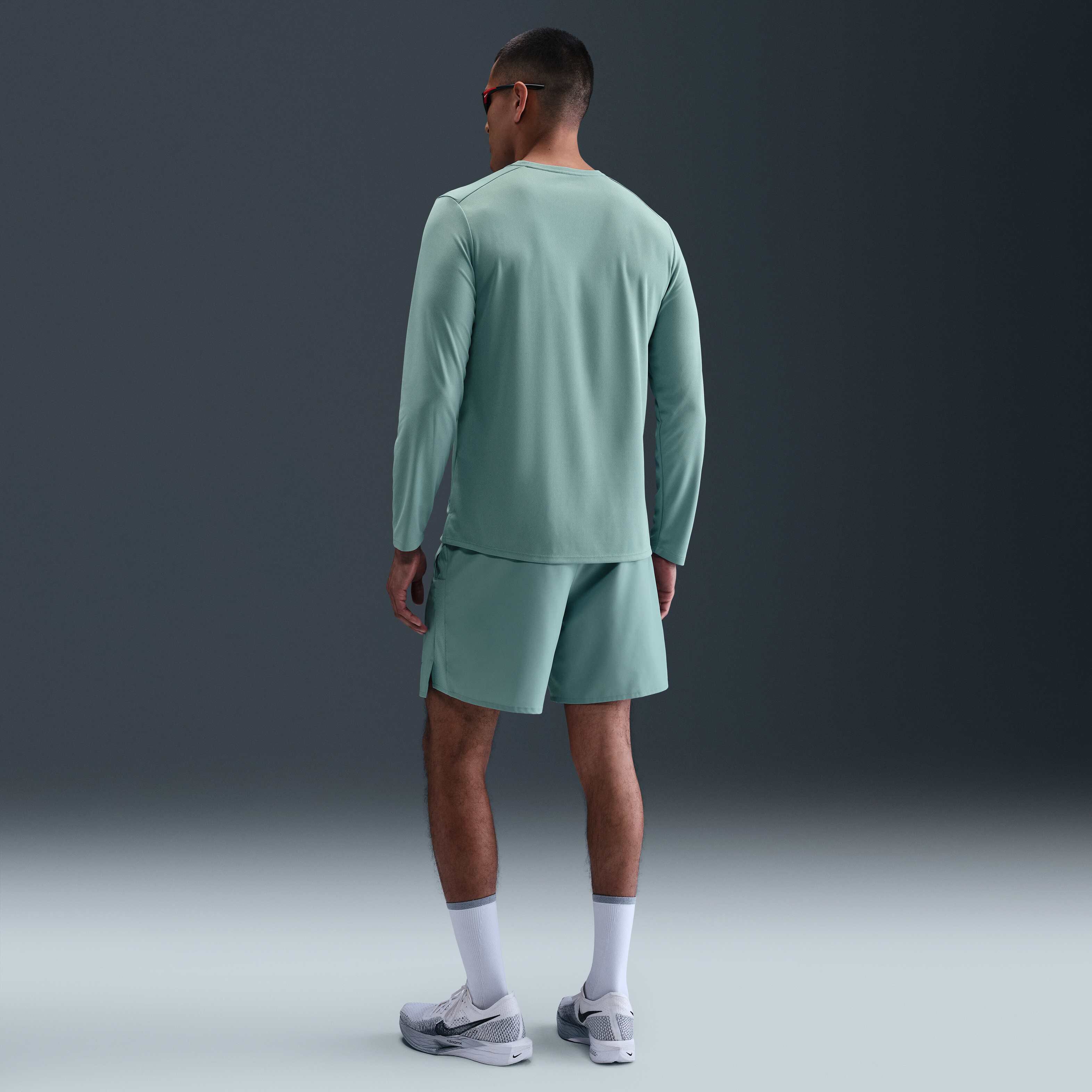 نايكي تشالنجر image number 3