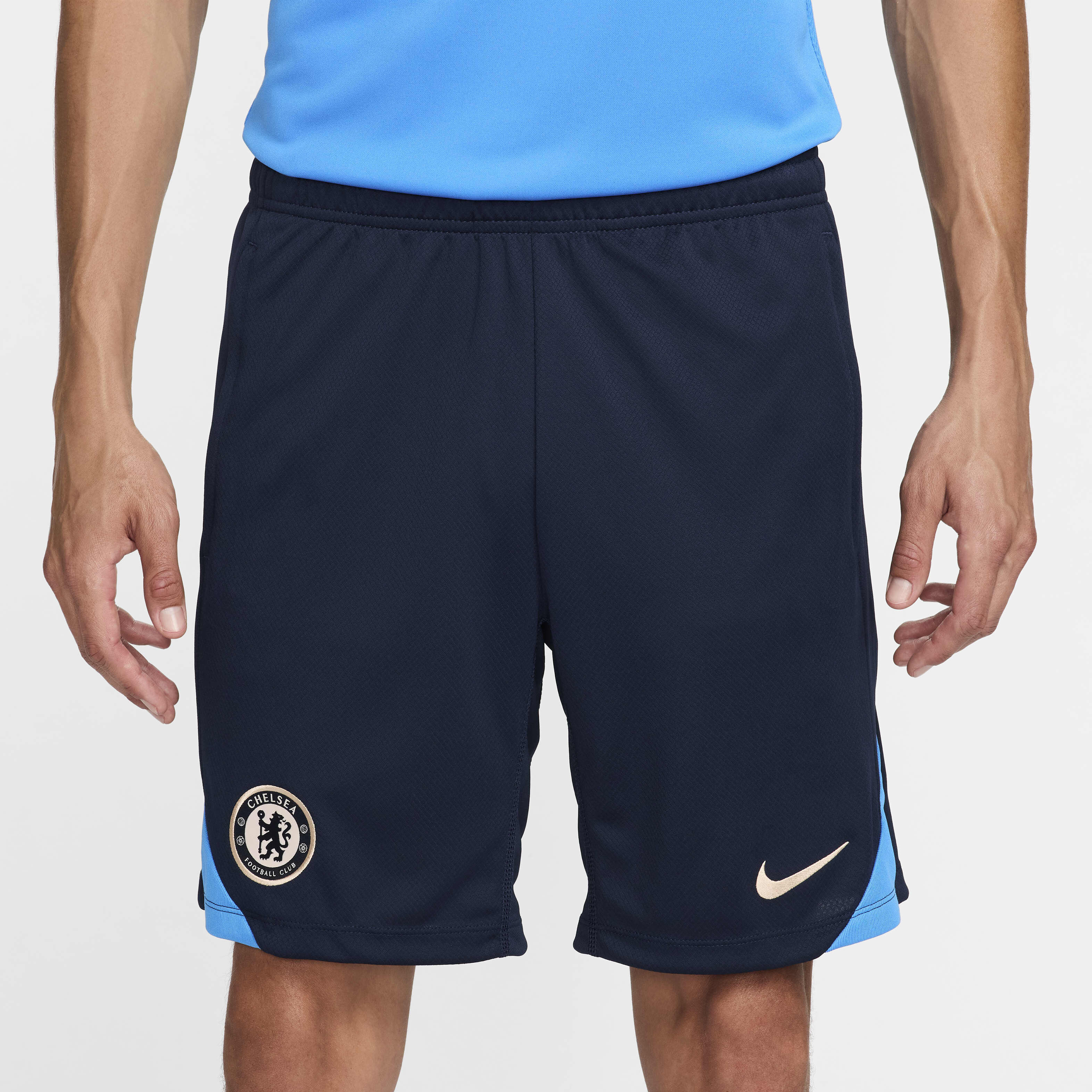 Chelsea F.C. Strike image number 1