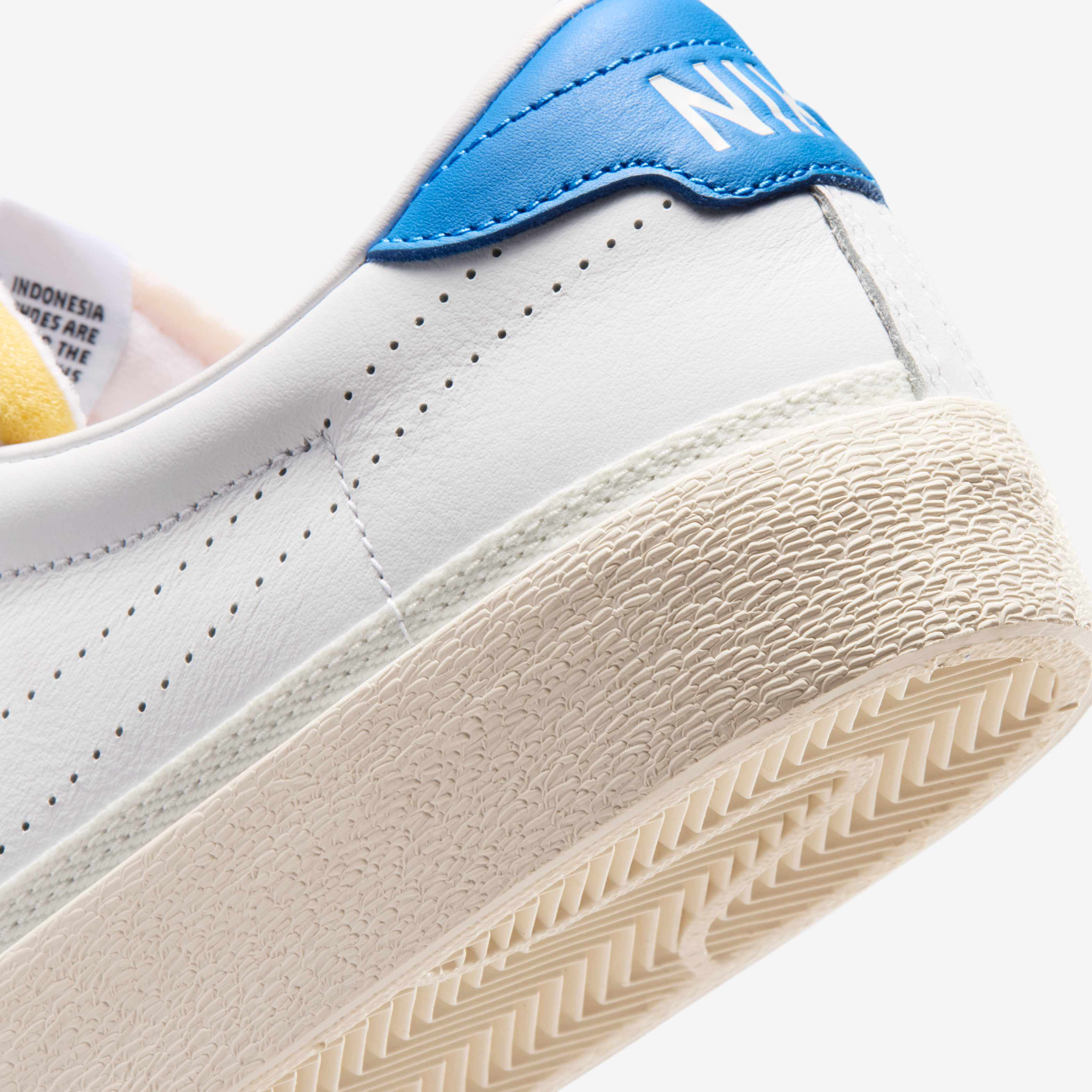 Nike Tennis Classic image number 7