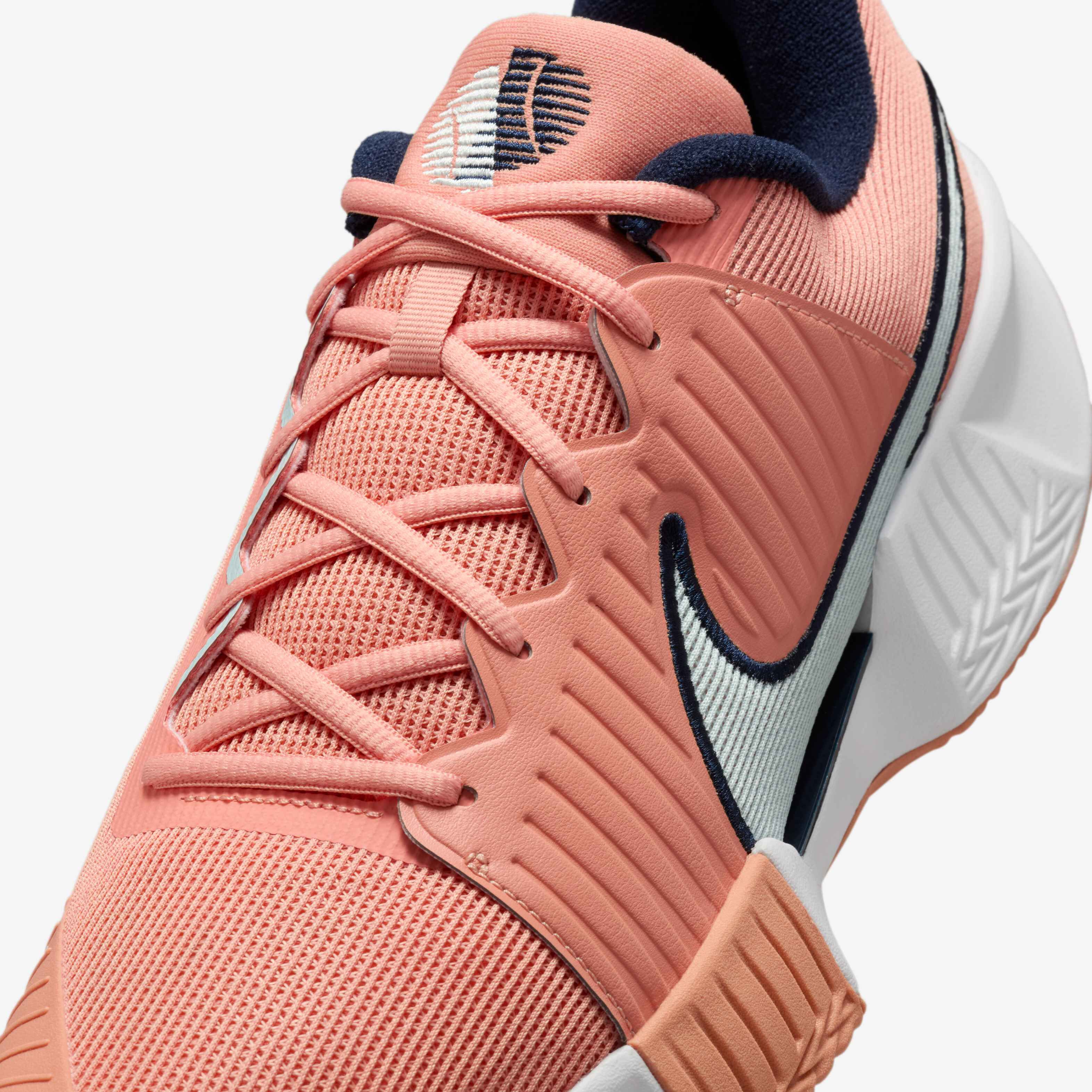 نايكي زووم GP تشالنج برو image number 6