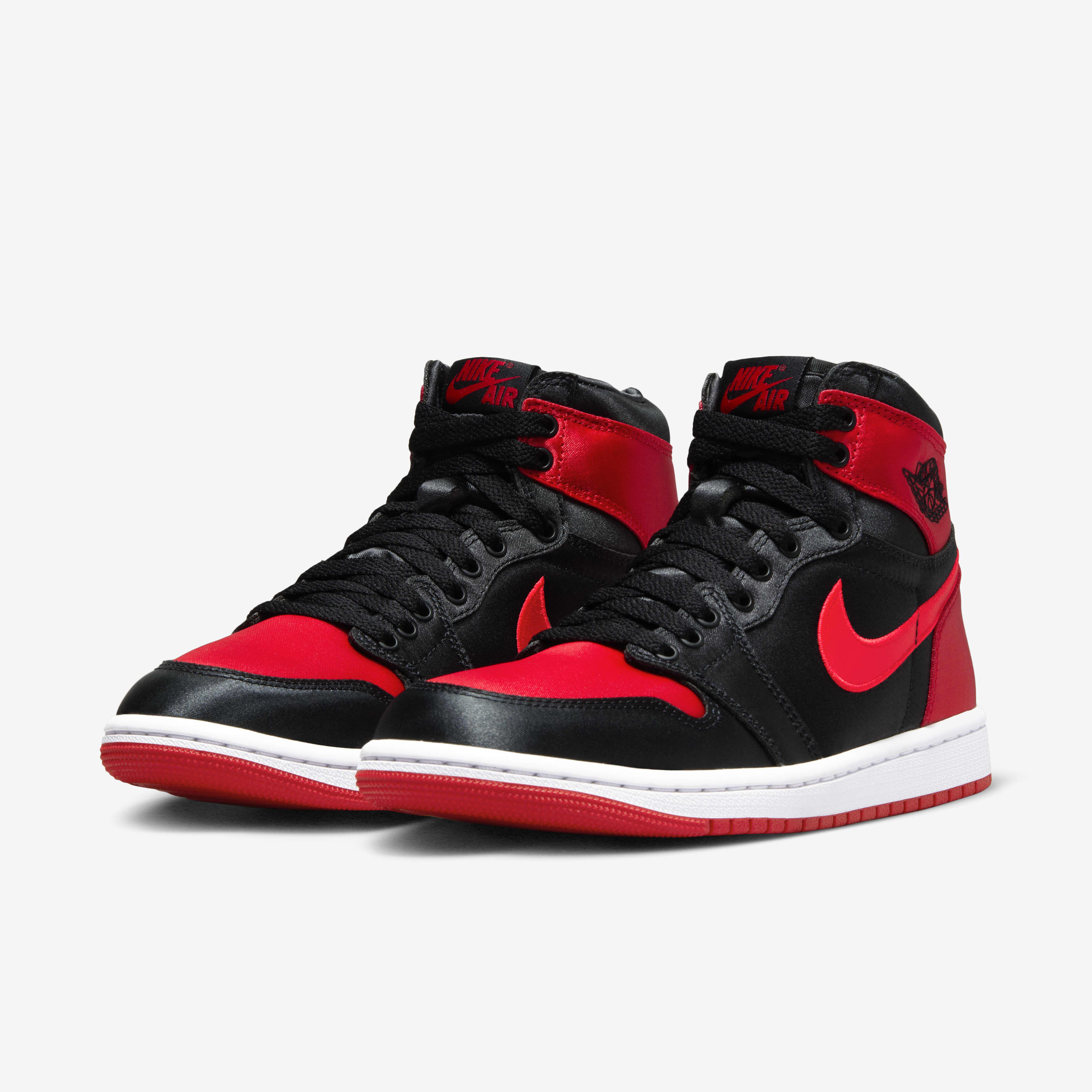 Air Jordan 1 High OG 'Satin Bred' image number 4