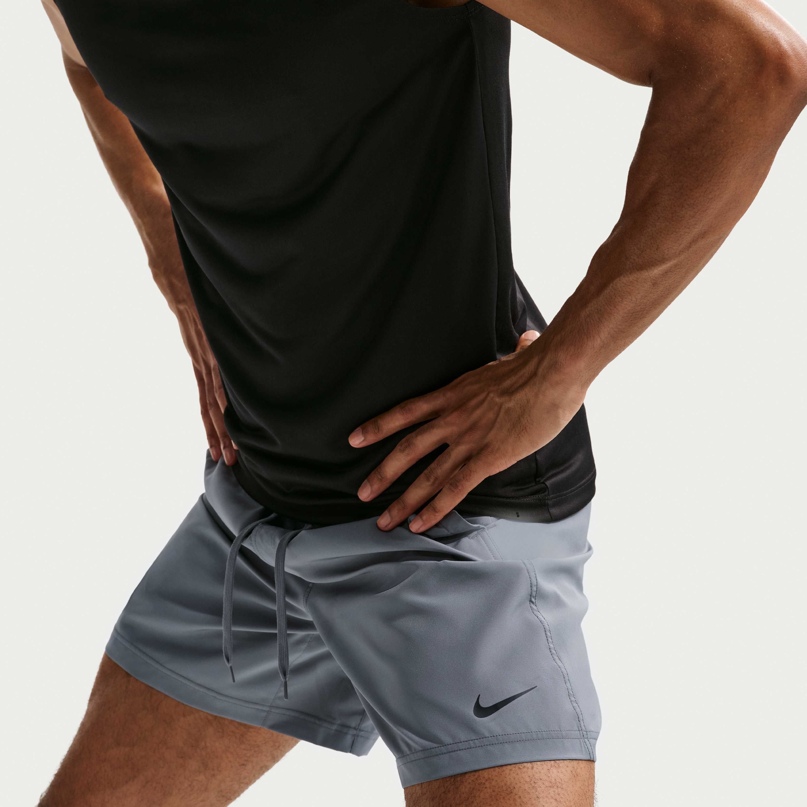 نايكي فورم image number 3