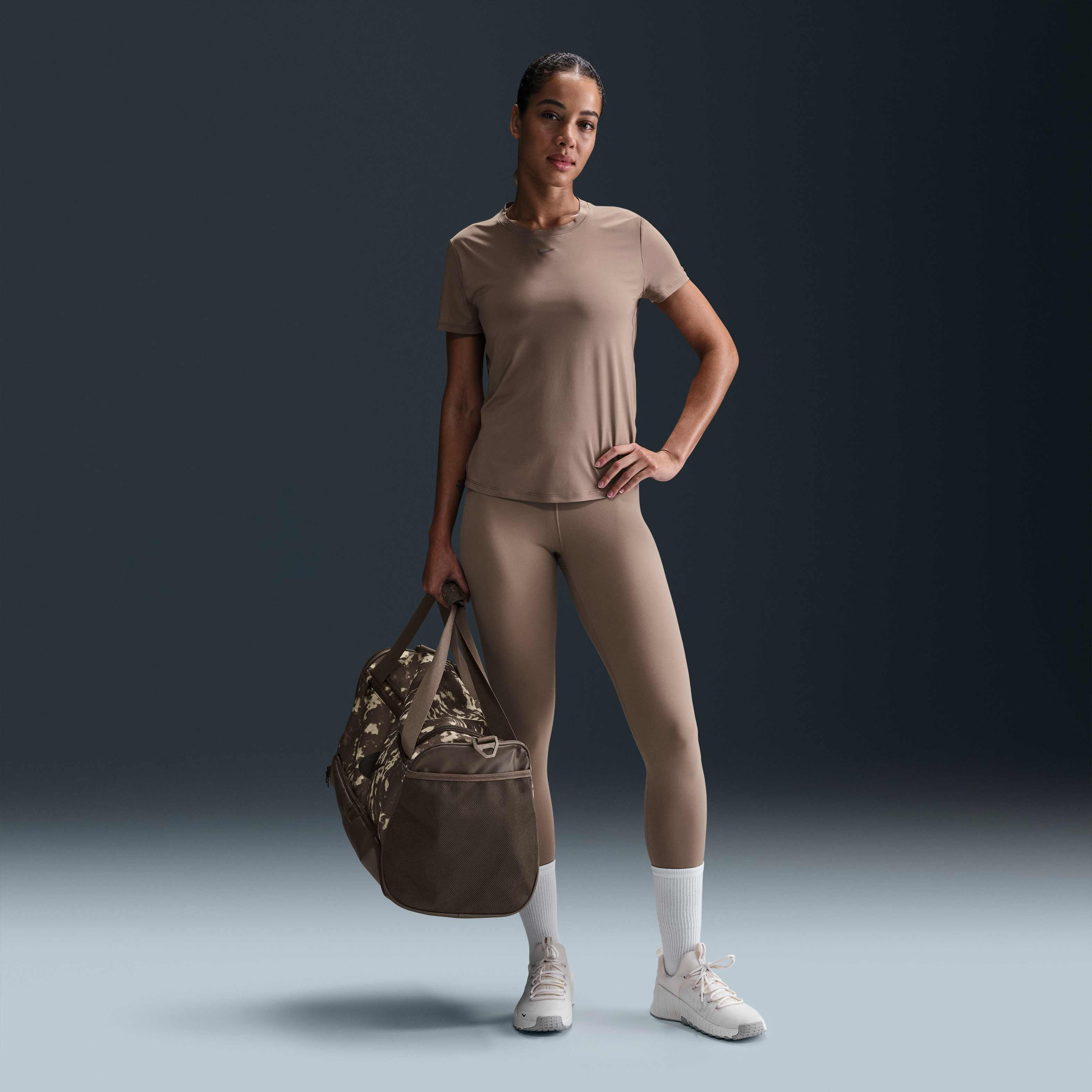 نايكي ون كلاسيك image number 3