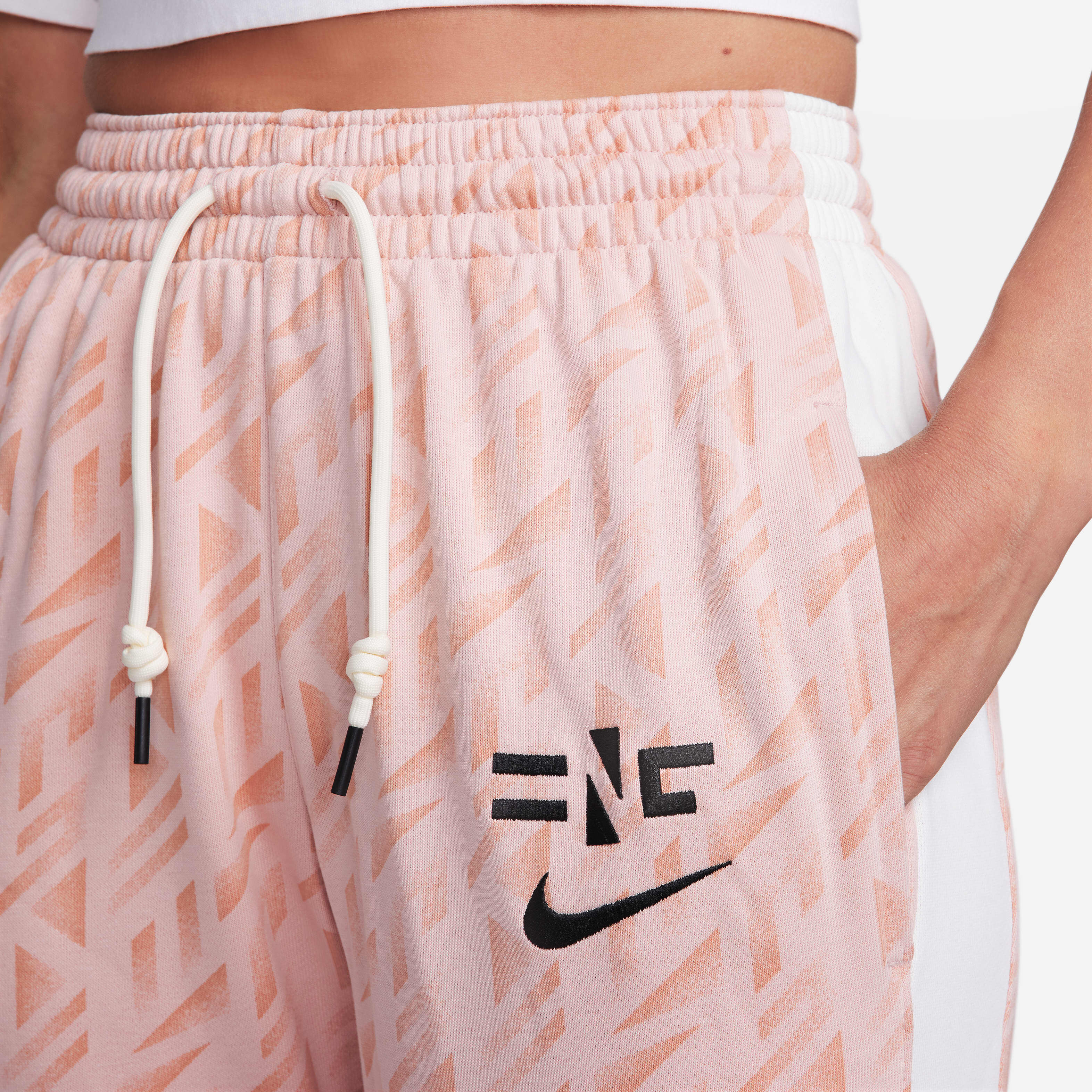 England Standard Issue image number 2