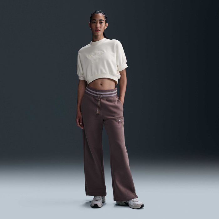 نايكي سبورتسوير كوليكشن image number 3 نايكي سبورتسوير كوليكشن image number 3