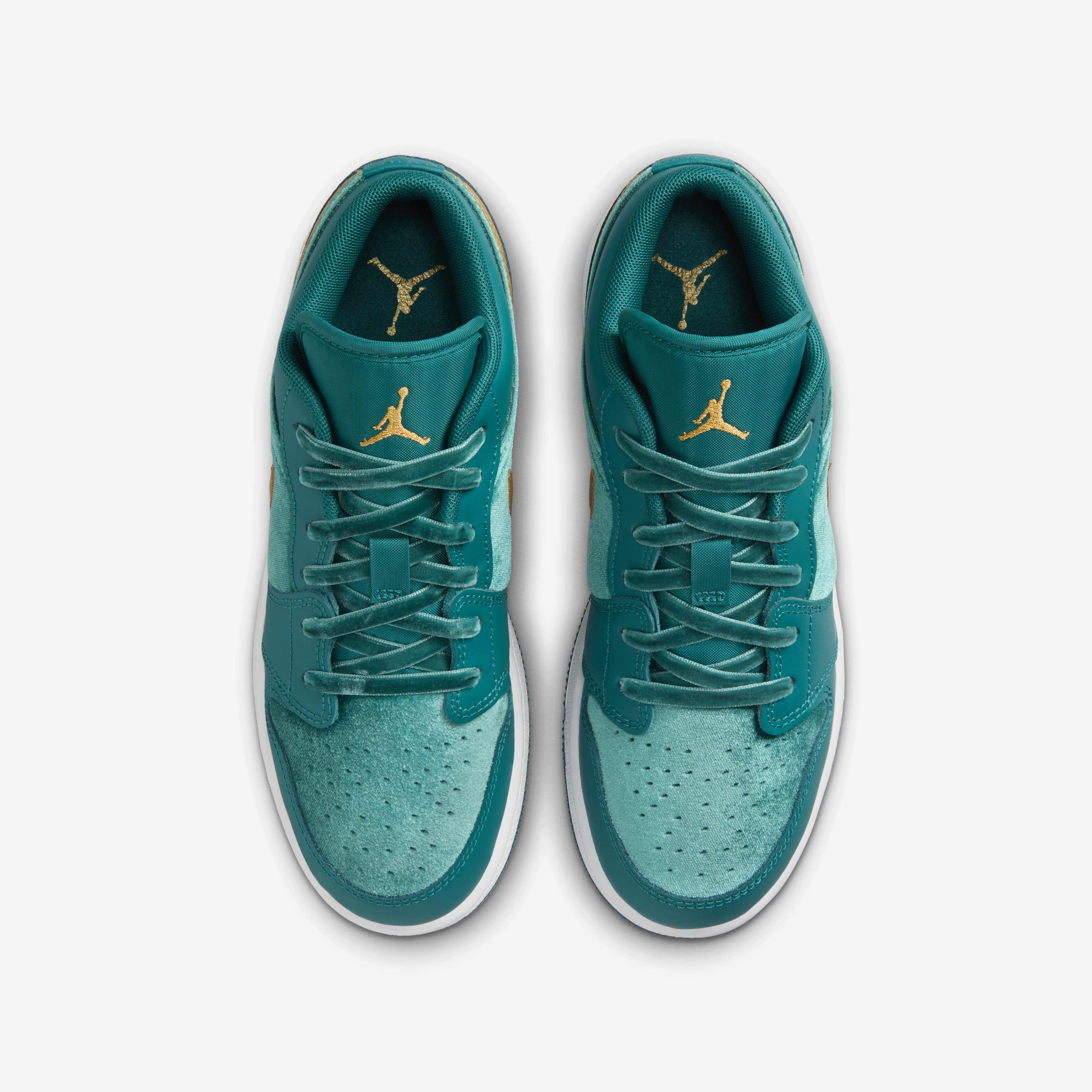 Air Jordan 1 Low SE image number 3