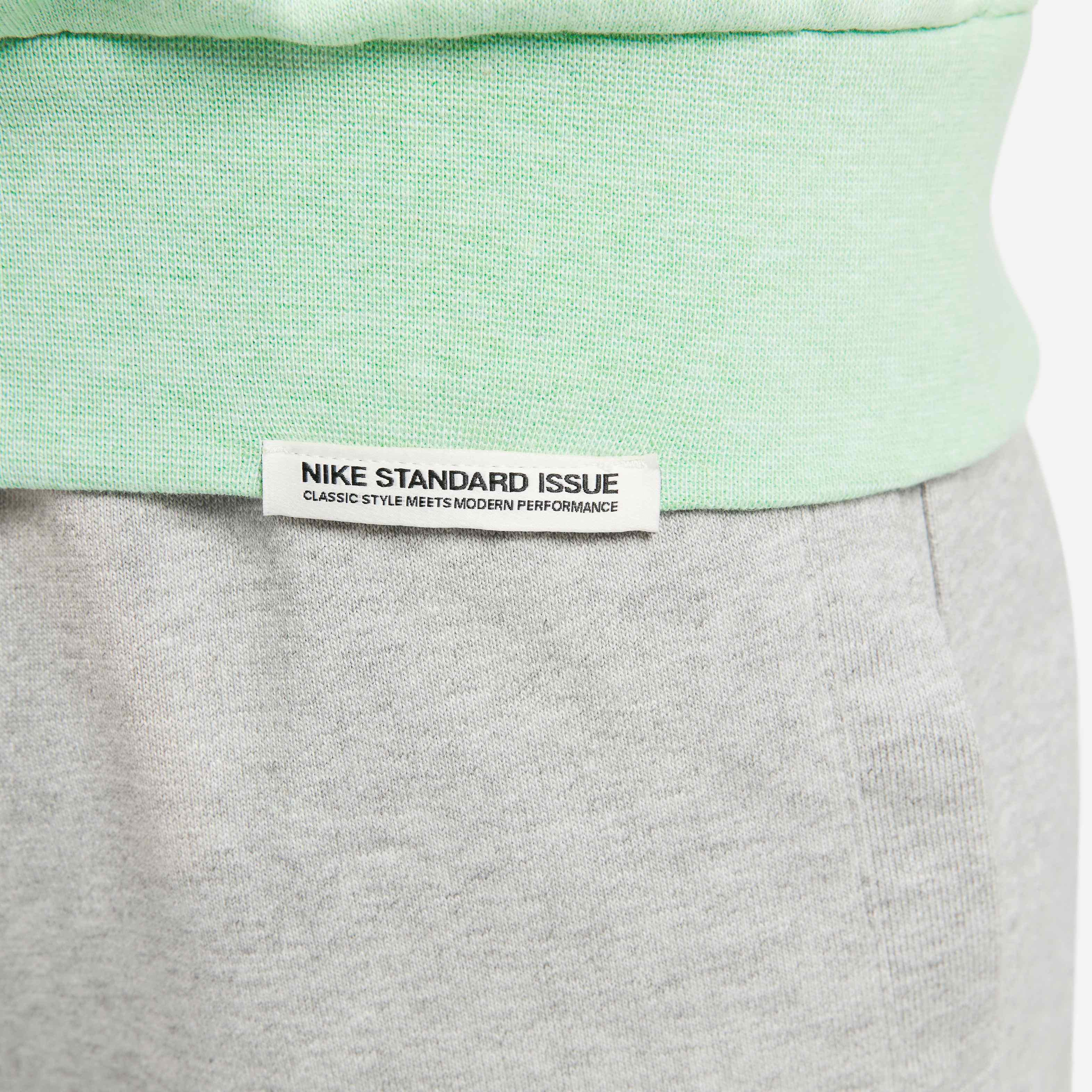 Nike Standard Issue image number 5